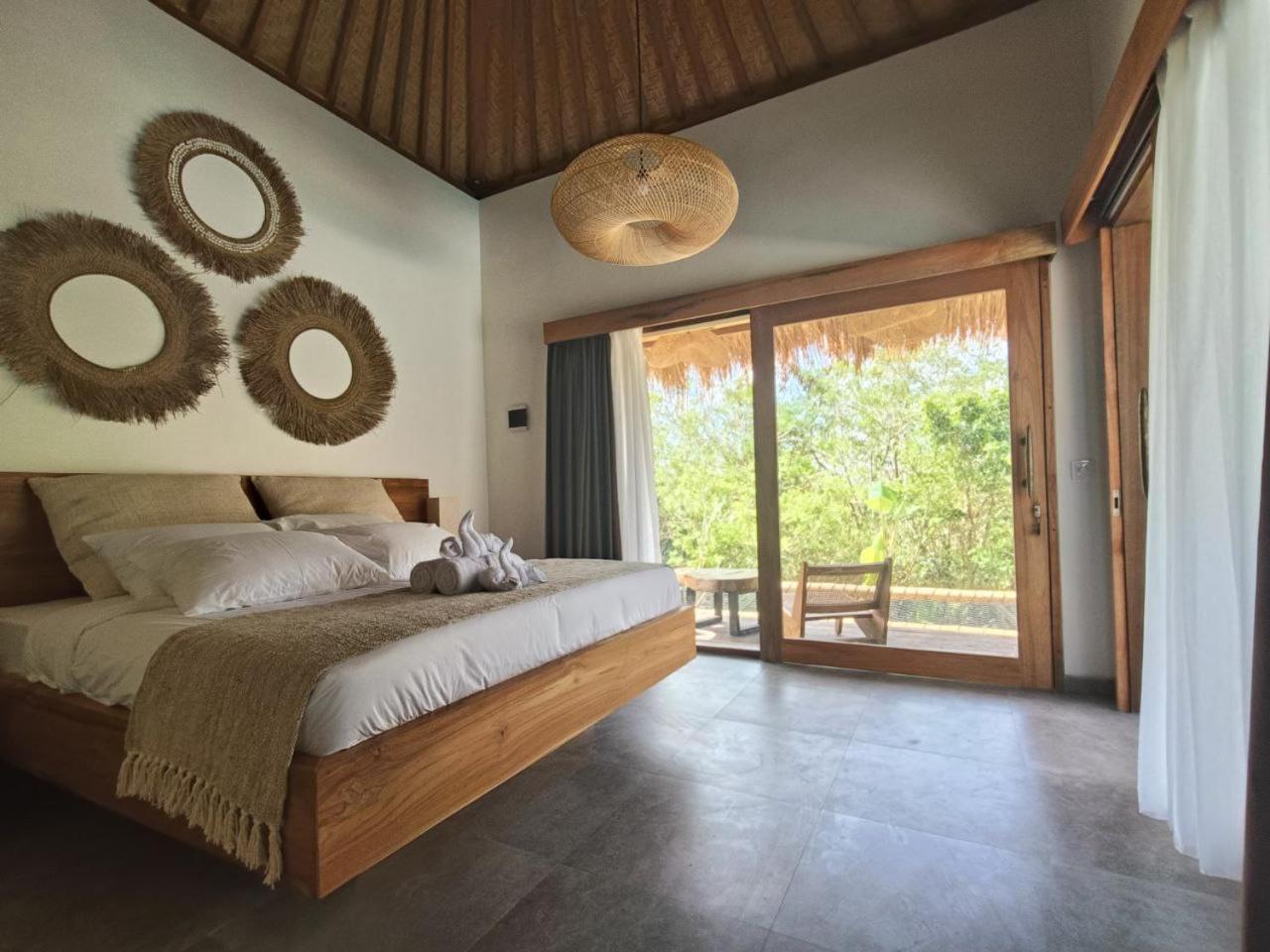 Deluxe Double Room with Balcony photo 1
