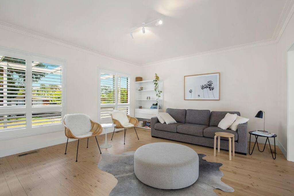 Three-Bedroom House photo 2