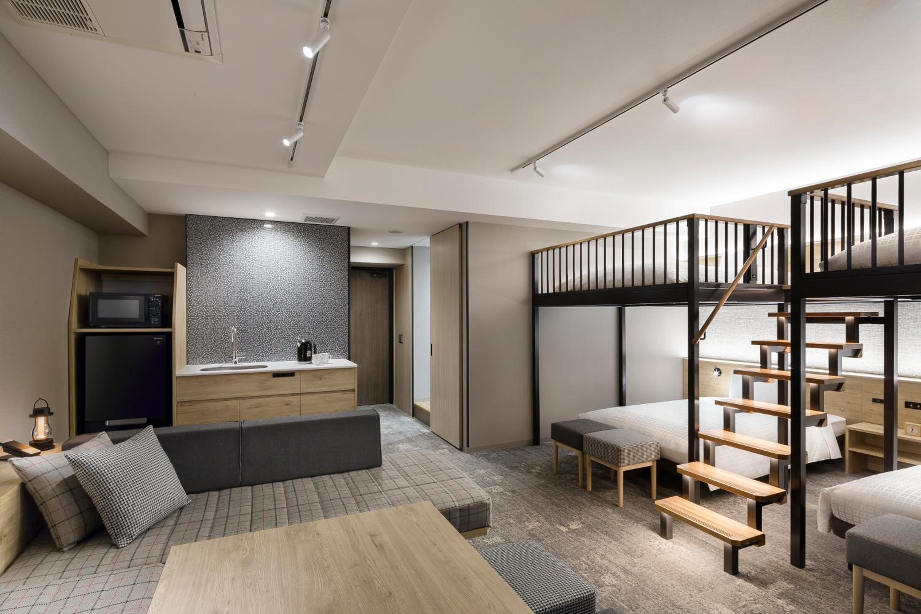 Residential Family Room - Non-Smoking (Bunk-Bed up to 6 Adults)