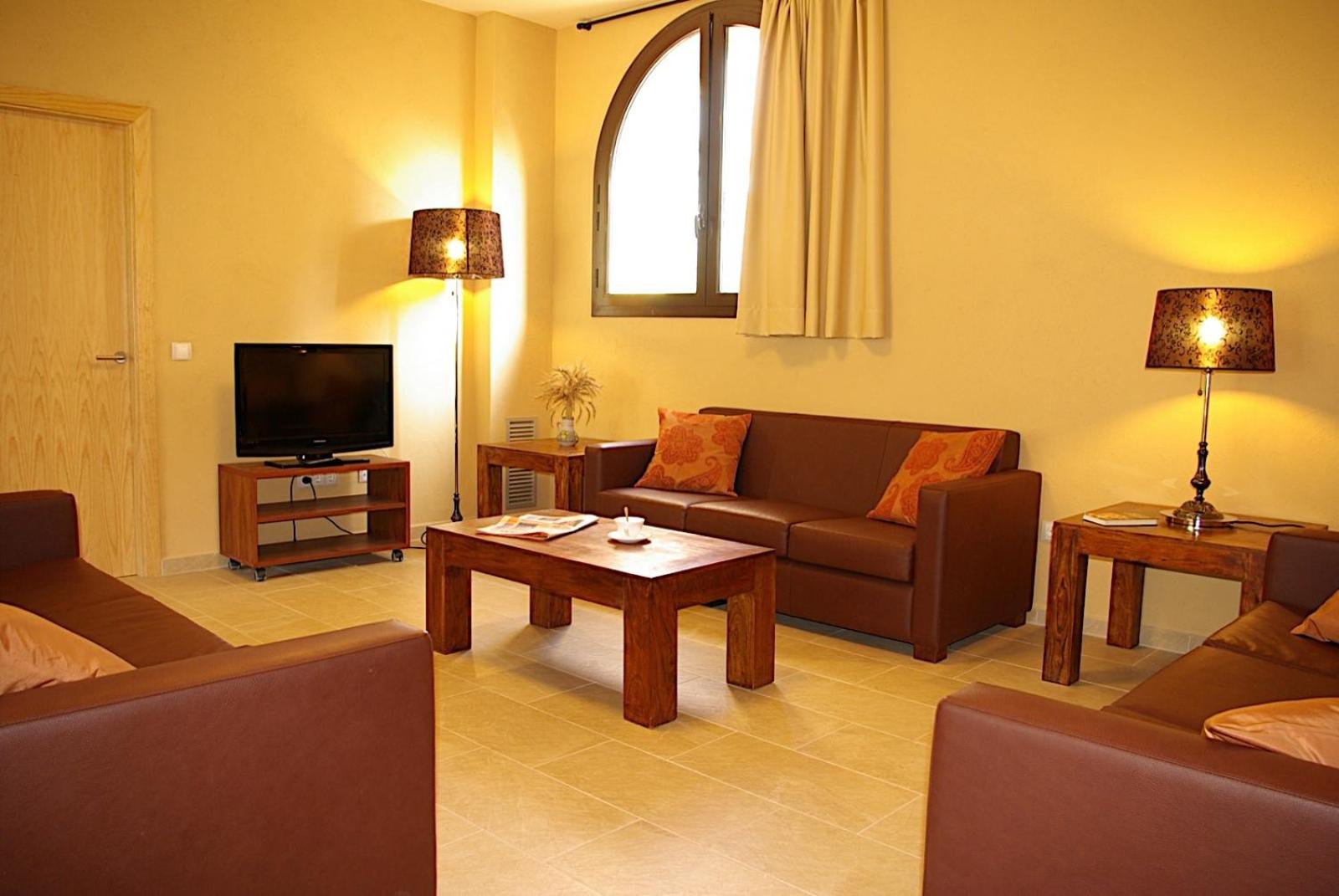 Four-Bedroom Apartment - Disability Access photo 3