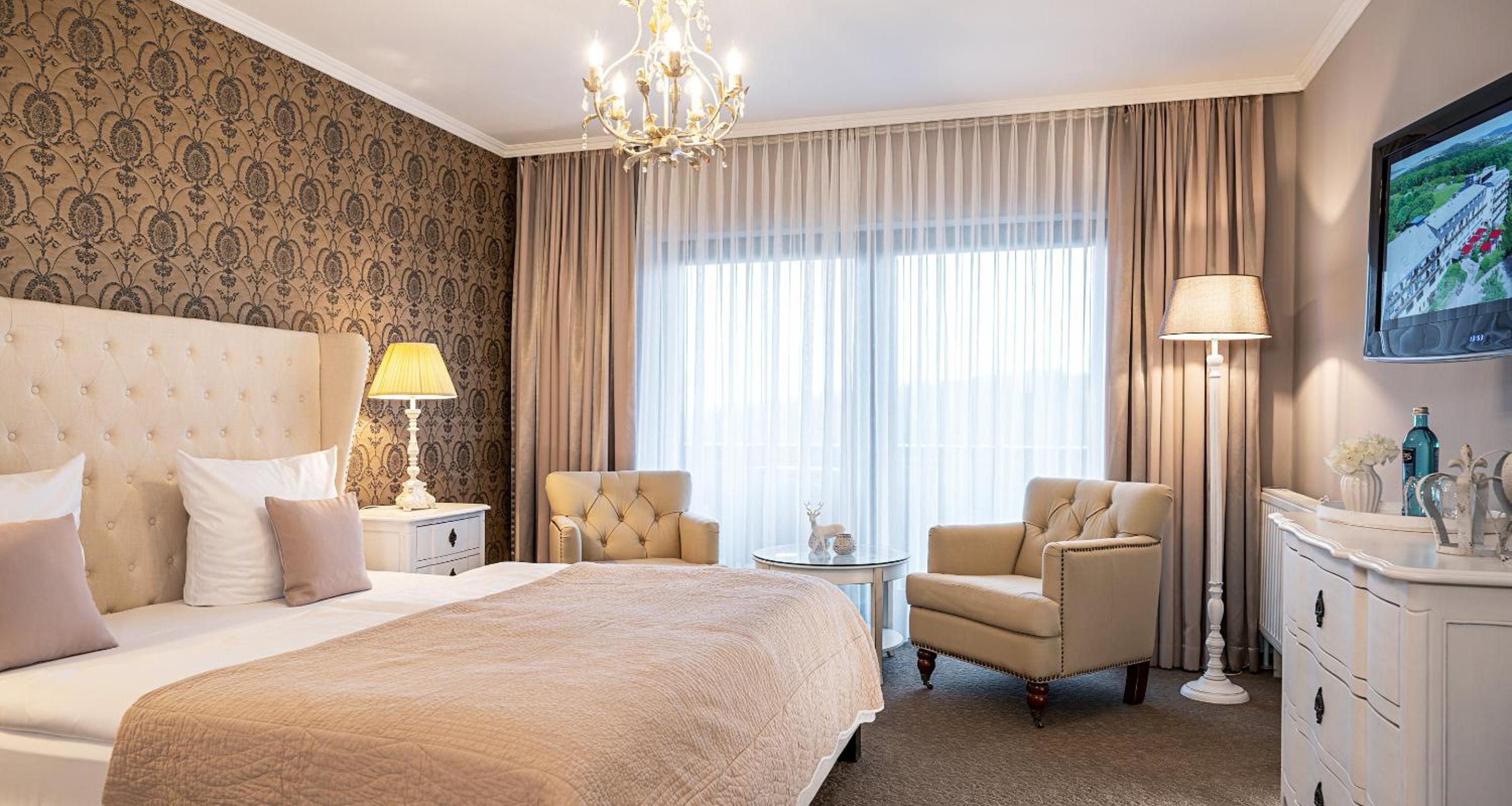 Deluxe Room - Photo 4