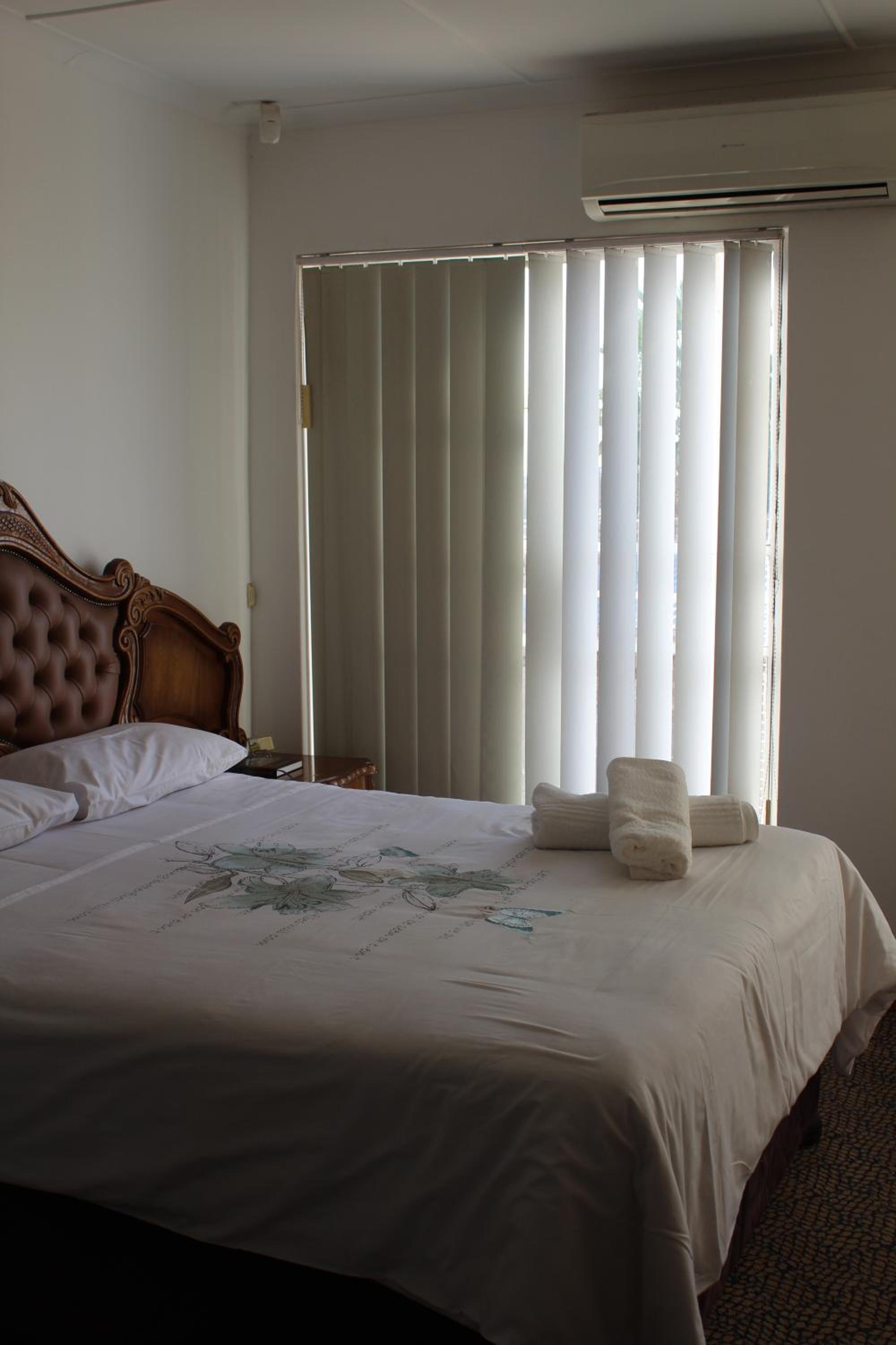Double Room with Private Bathroom photo 2