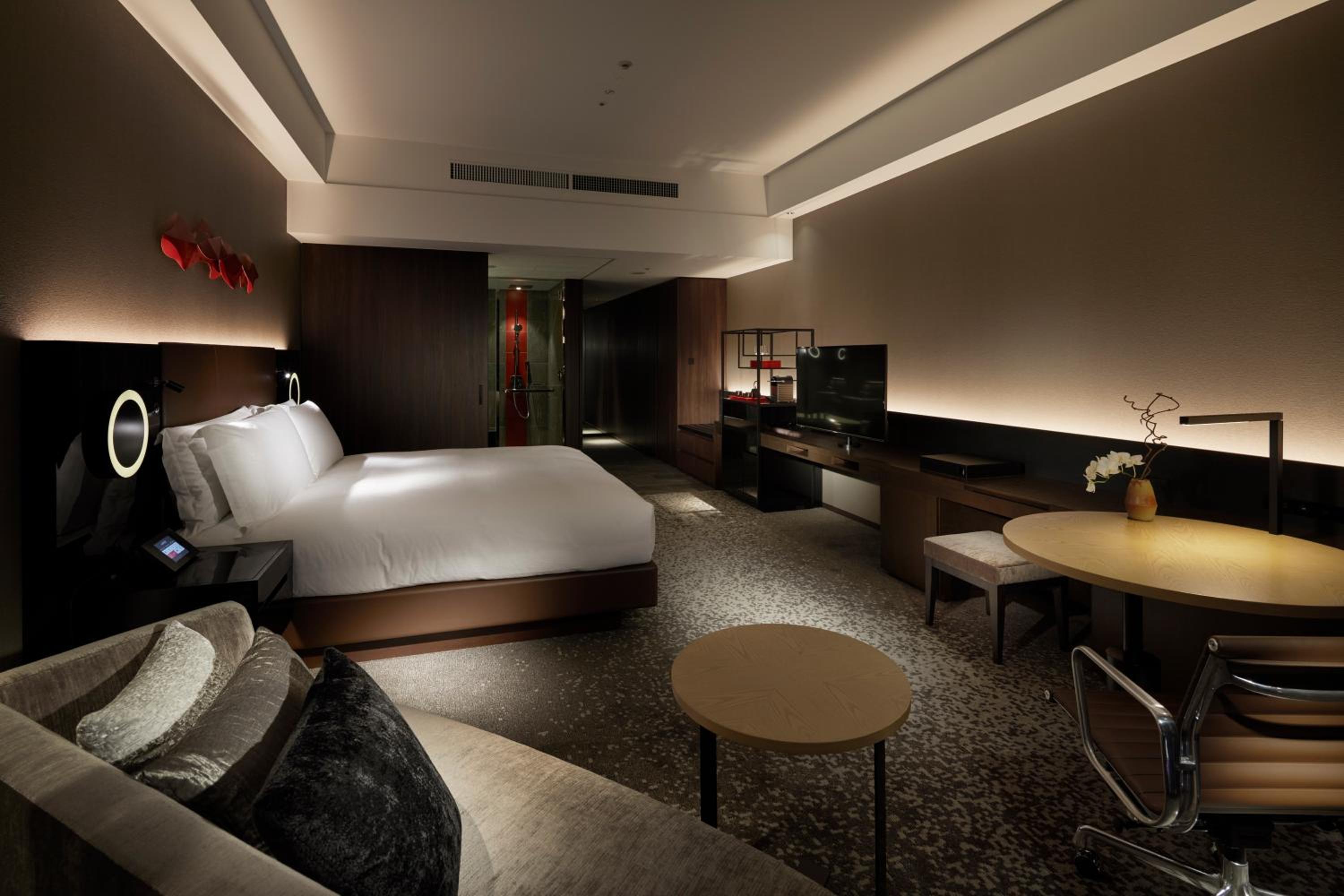 Deluxe King Room - Photo 1