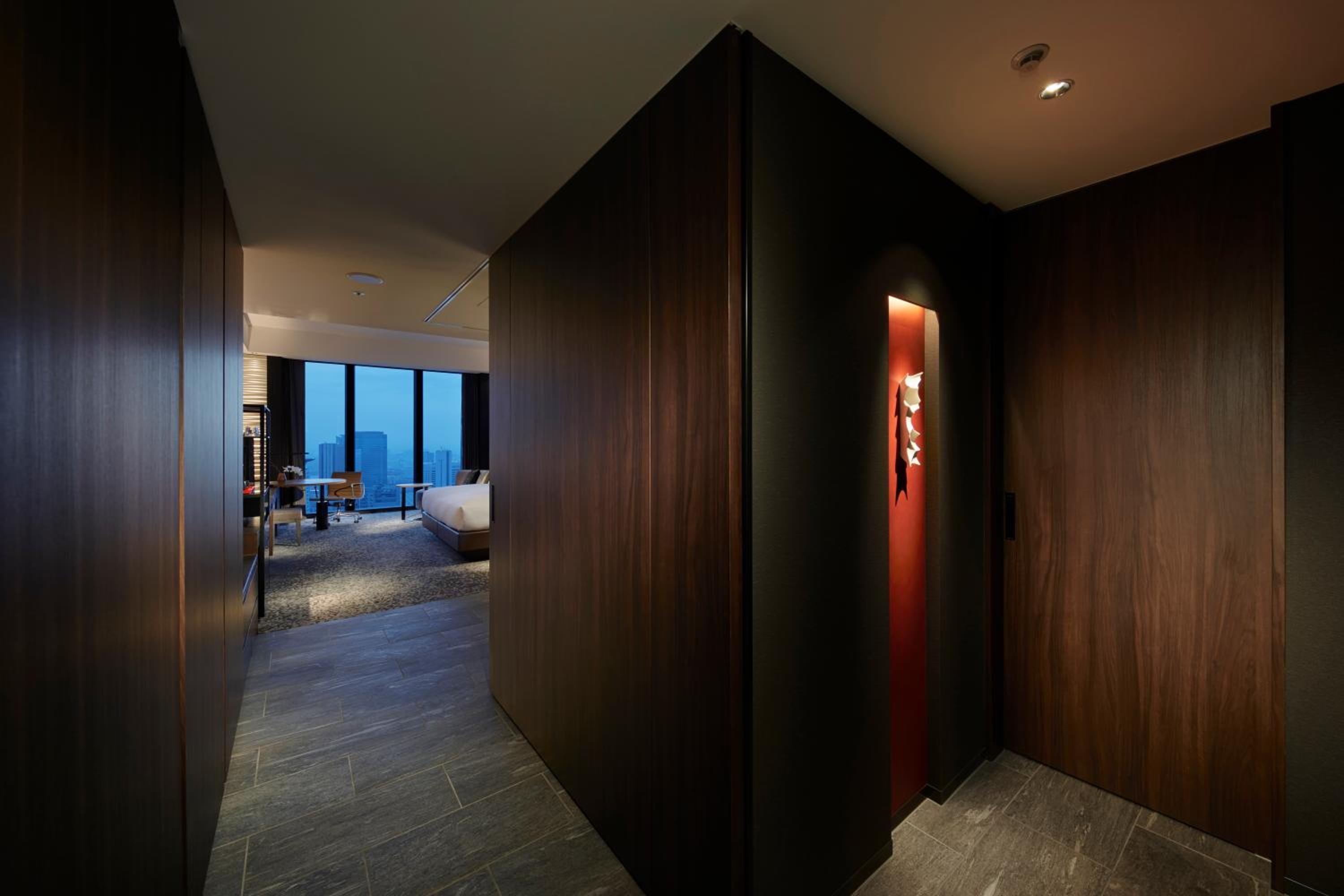 King Room with Premium View - Photo 4