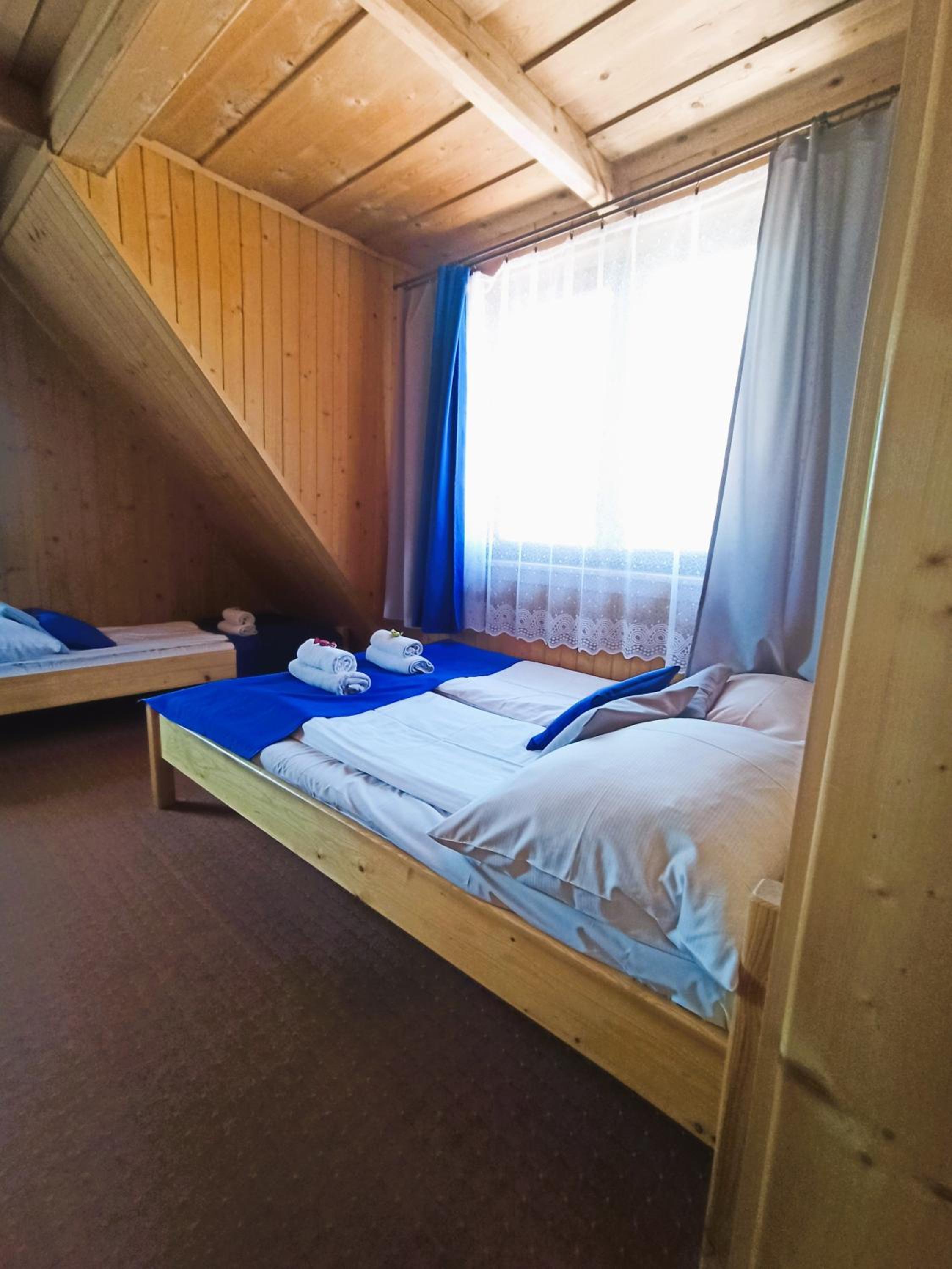Triple Room with Bathroom - Photo 1