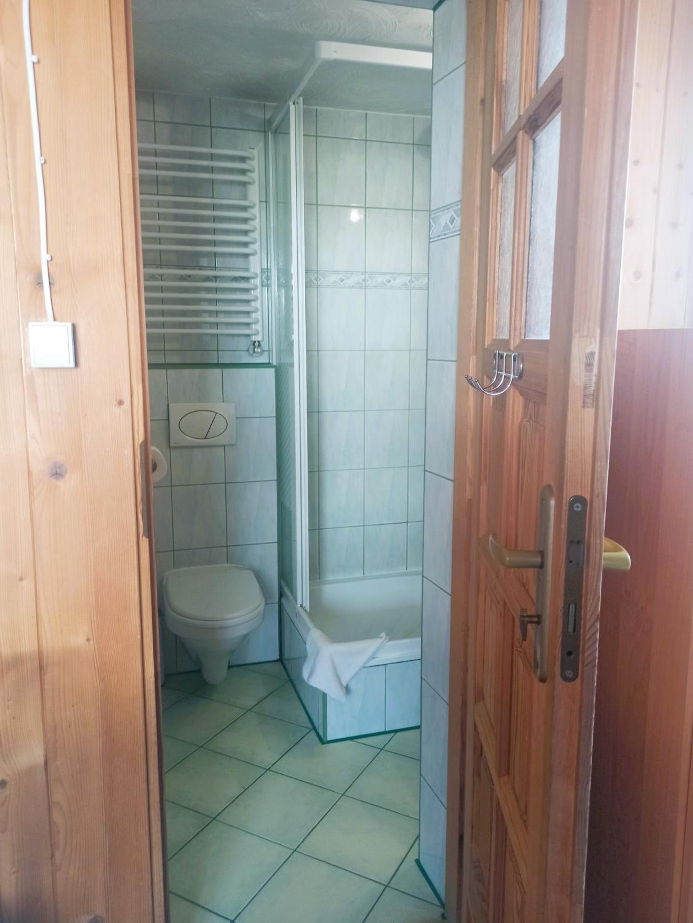 Triple Room with Bathroom - Photo 4