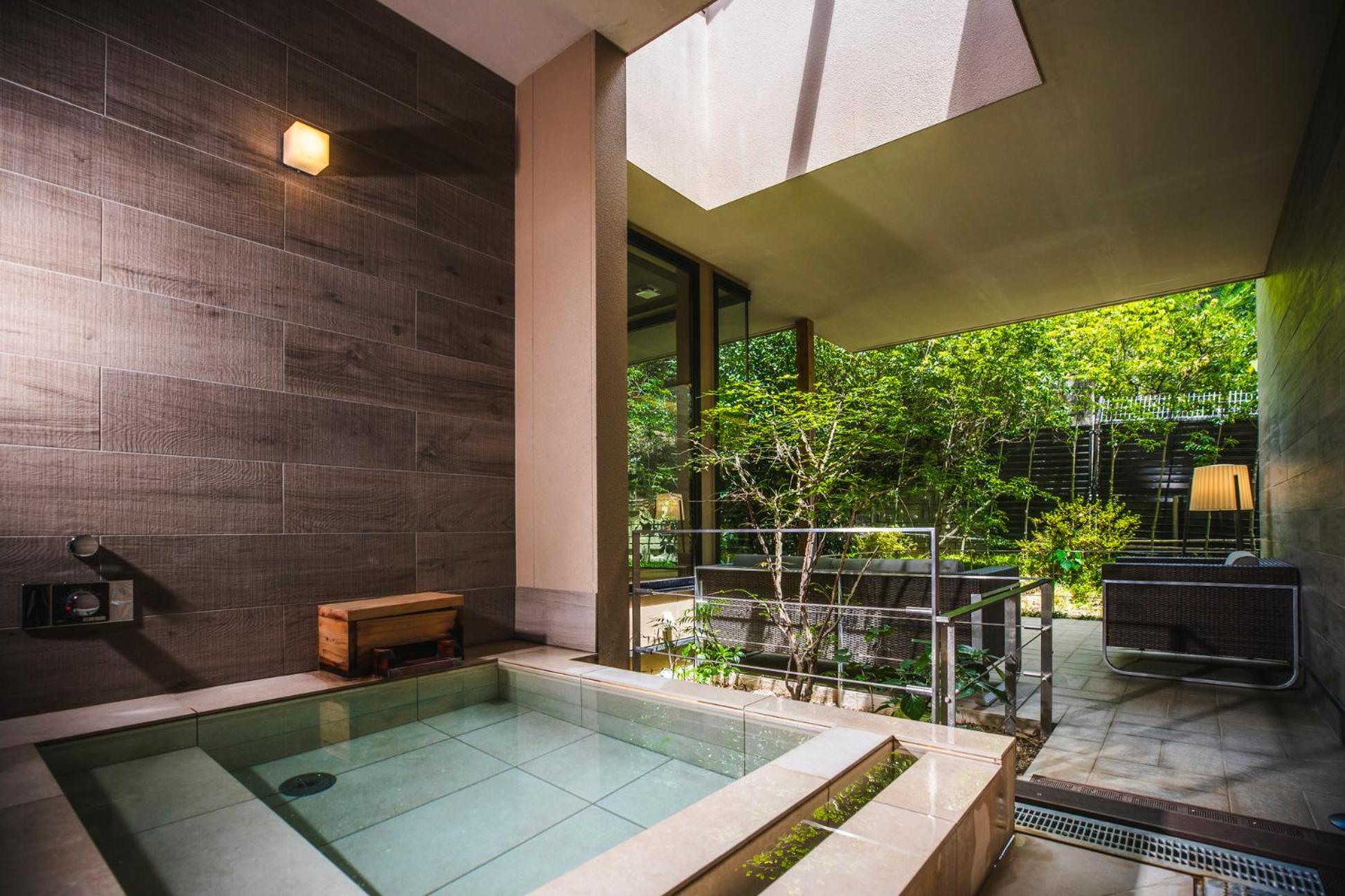 Suite with Open Air Bath A photo 3