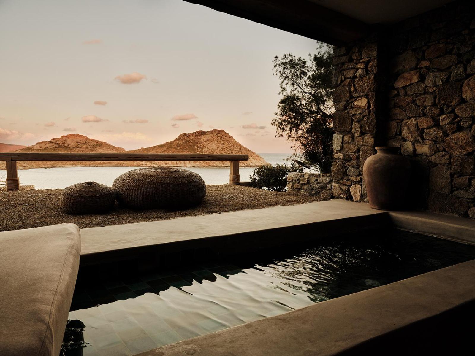 Signature Suite Plunge Pool Sea View - Photo 1