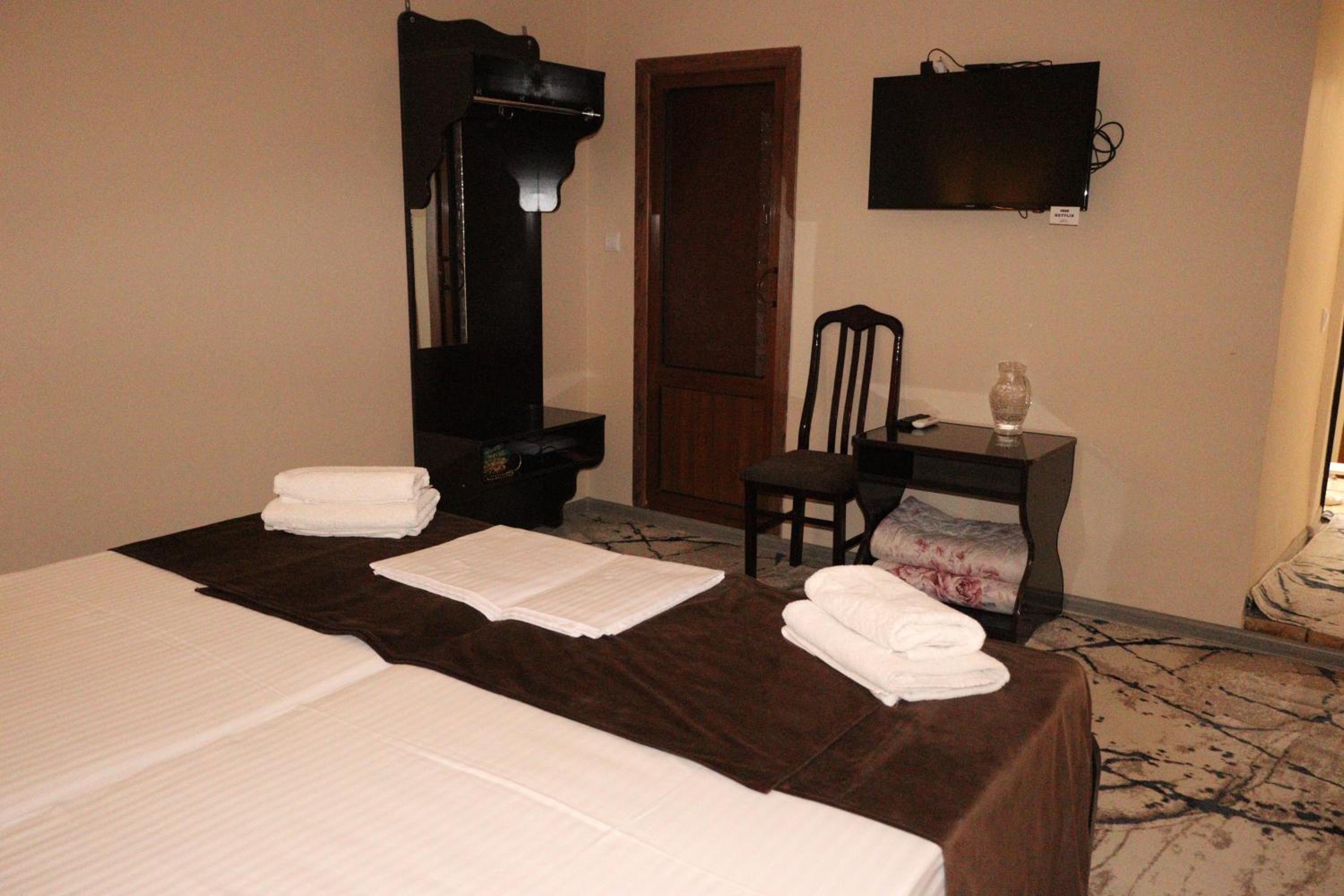 Deluxe Double Or Twin Room photo 3