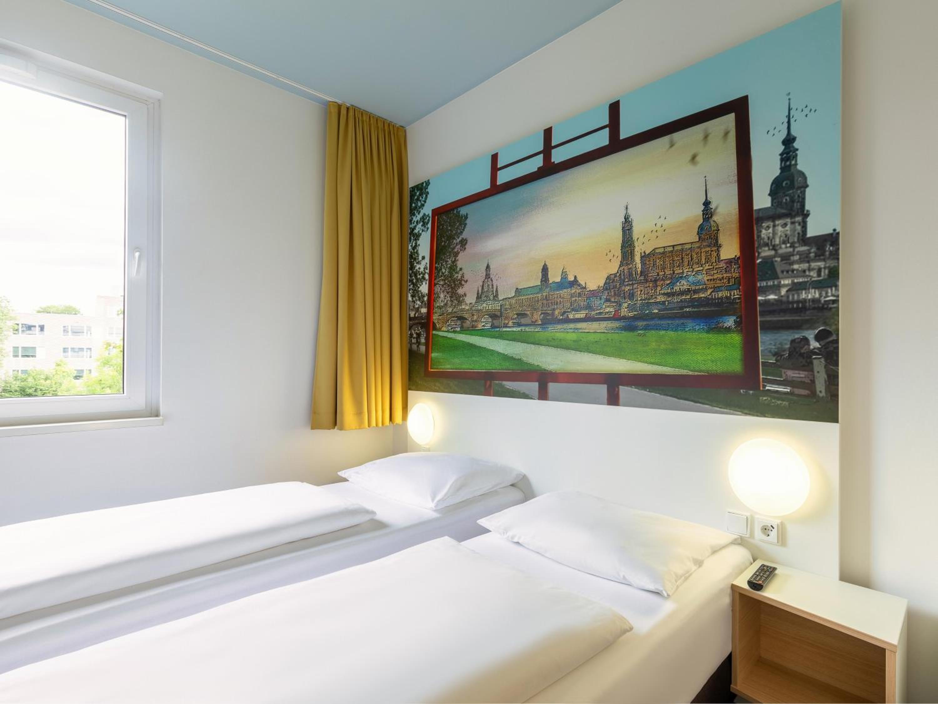 Twin Room - Photo 3