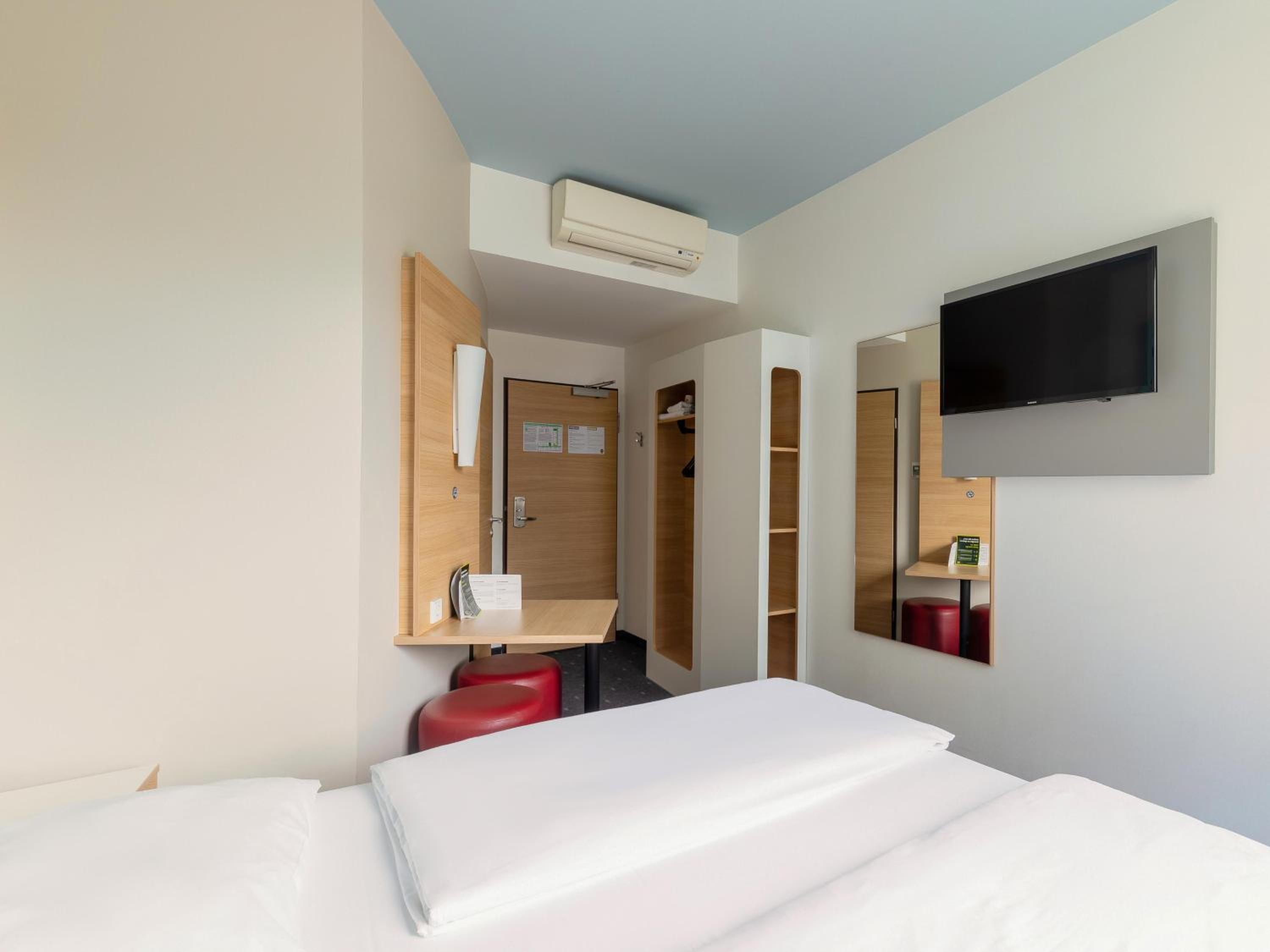 Double Room - Photo 4