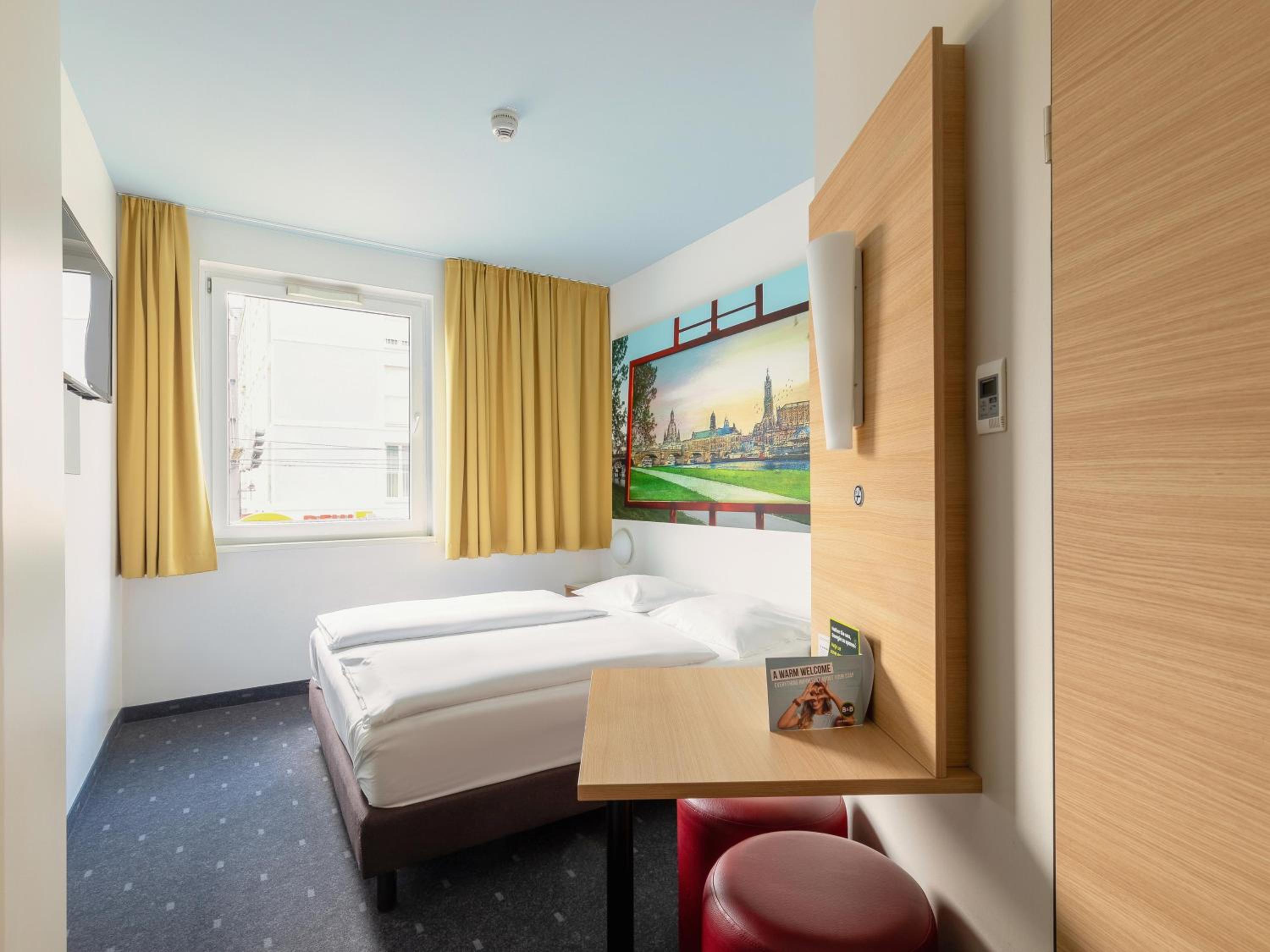 Double Room - Photo 3