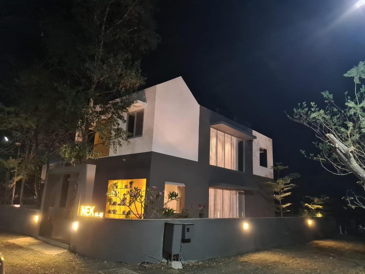 Three-Bedroom Villa photo 3