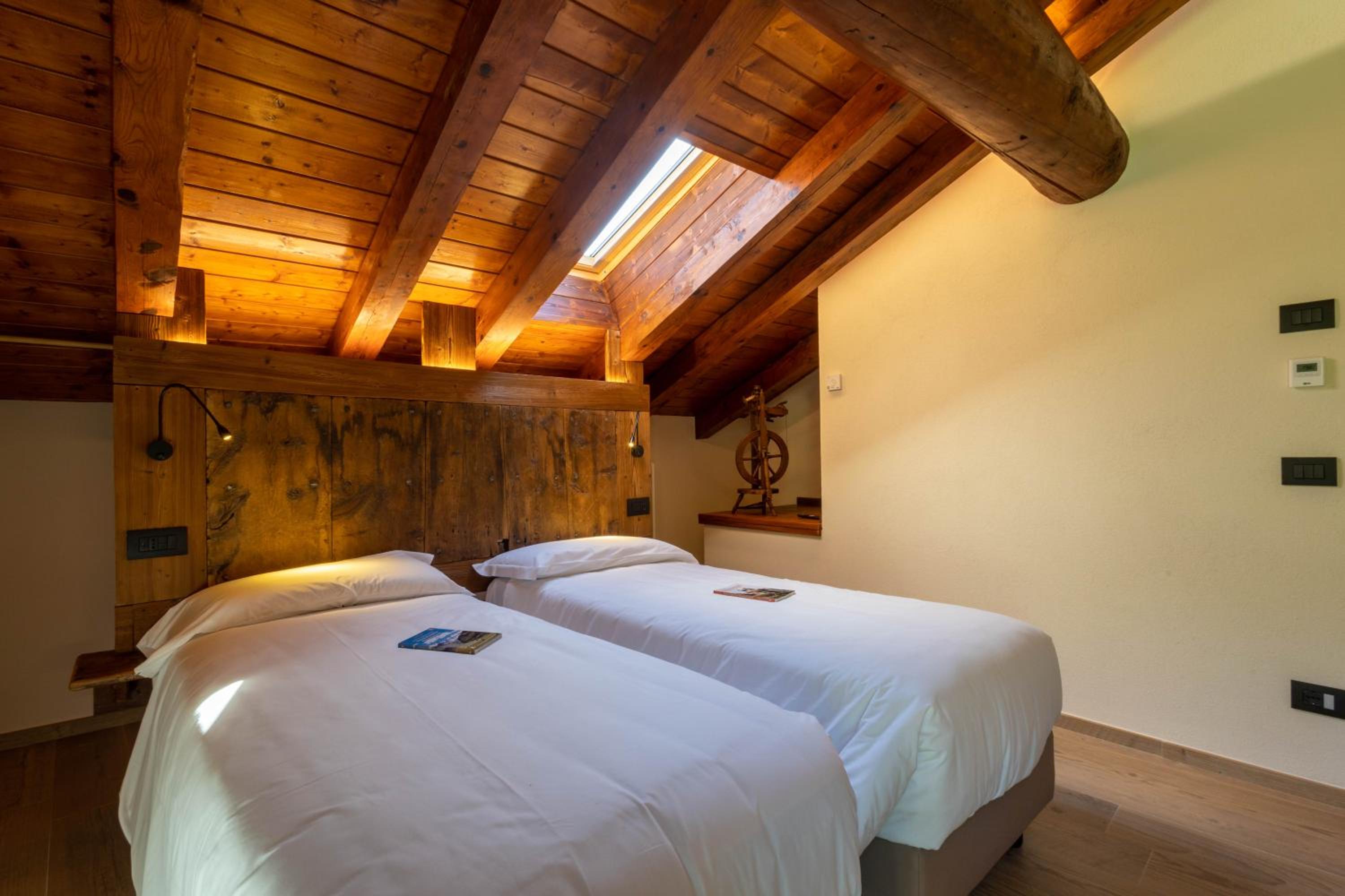 Double Room with Mountain View