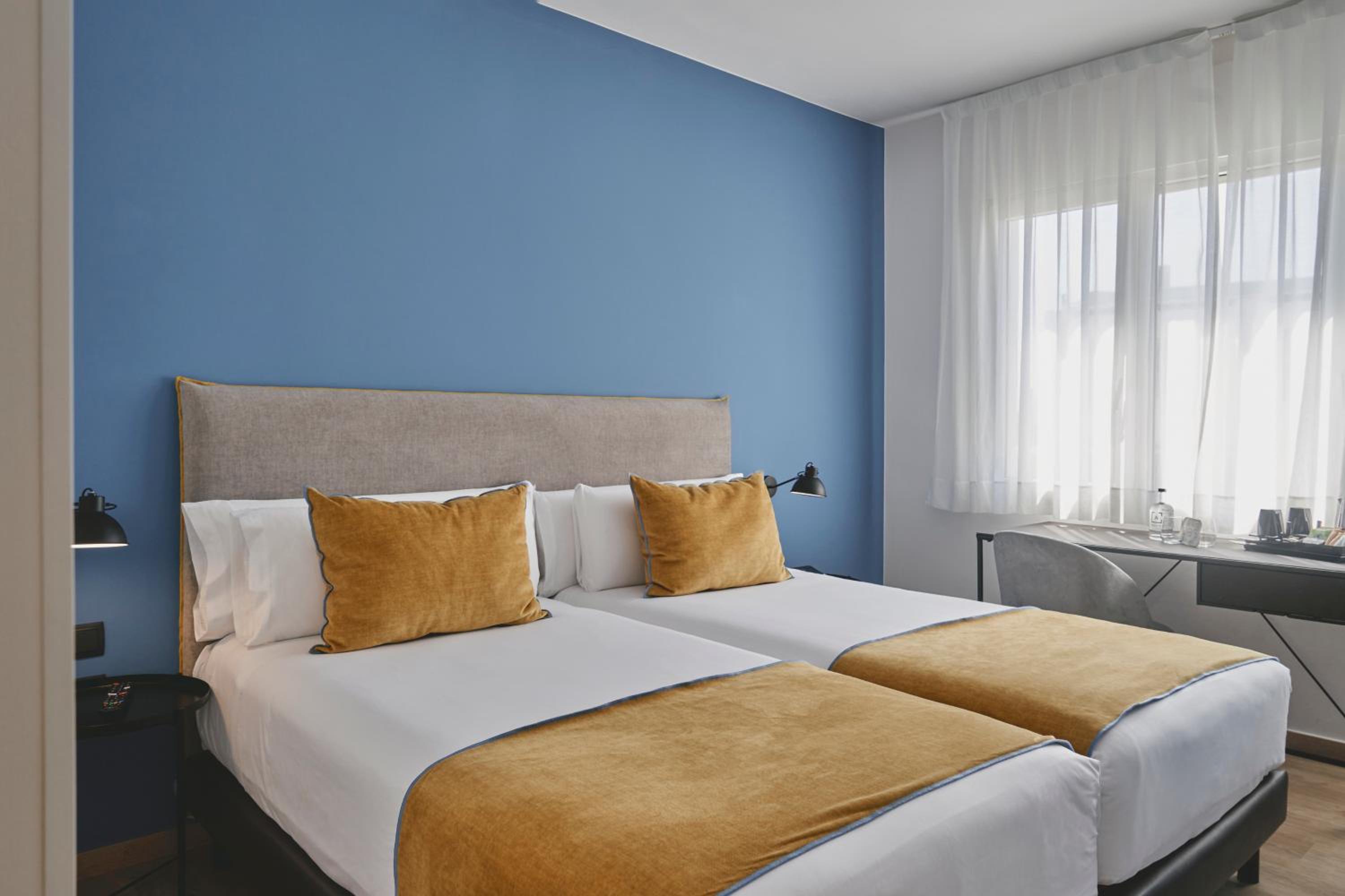 Superior Double or Twin Room photo 3