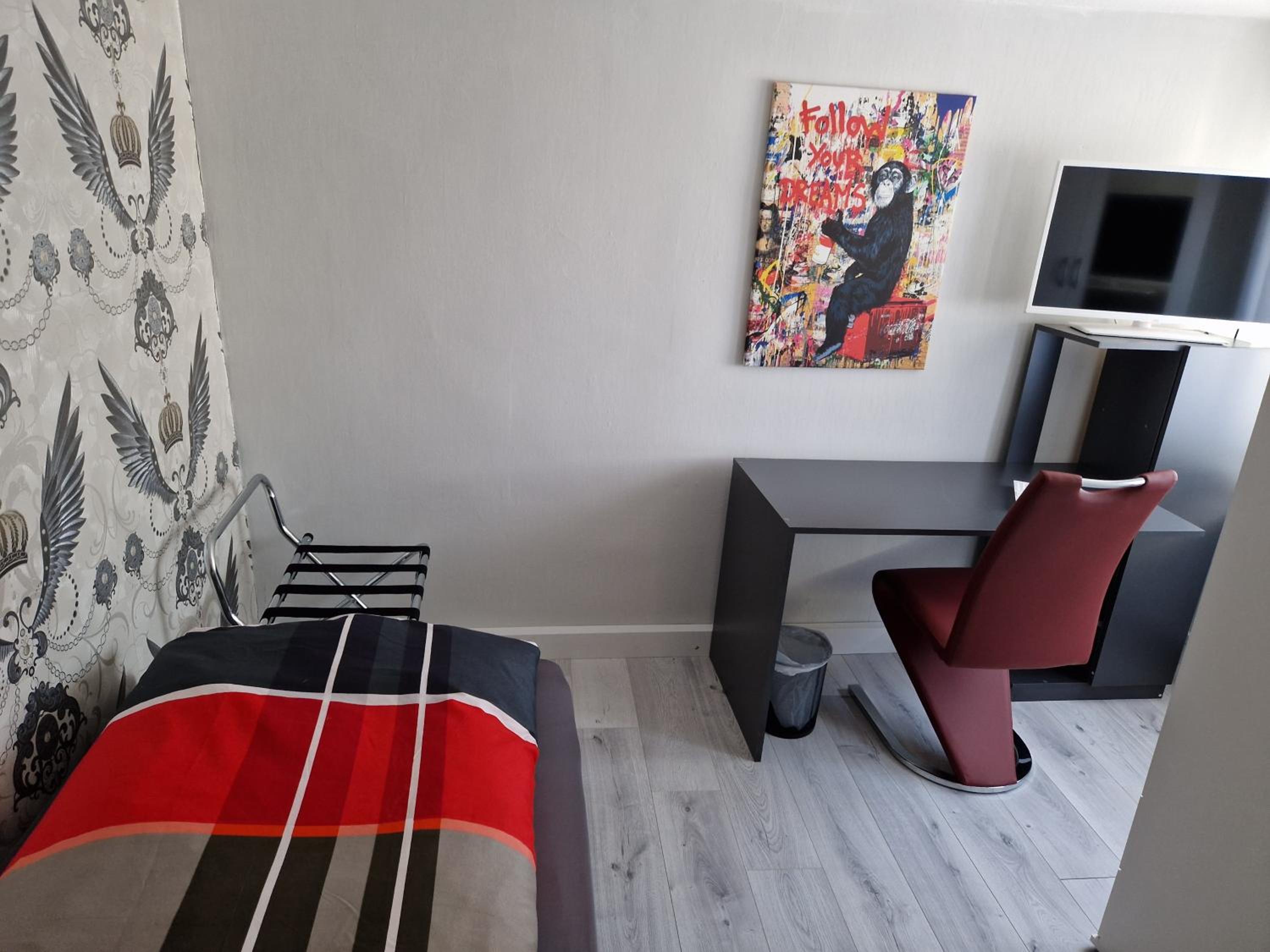 Single Room photo 2