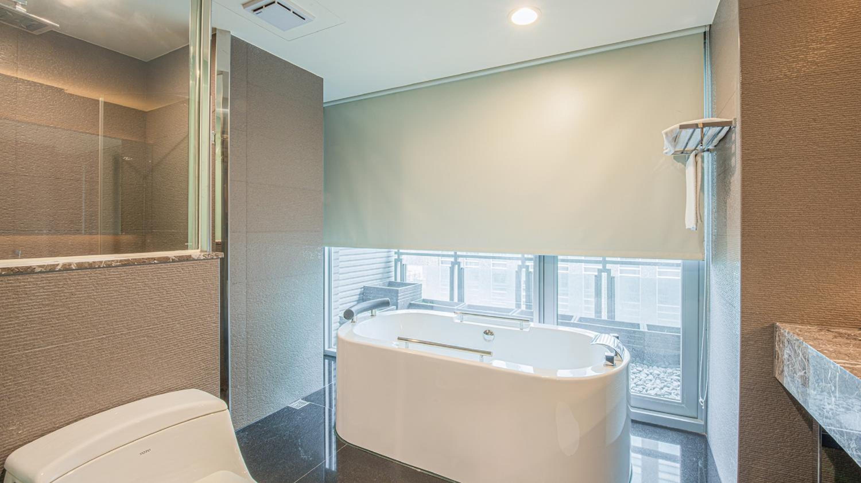 Classic Quadruple Room - Photo 7