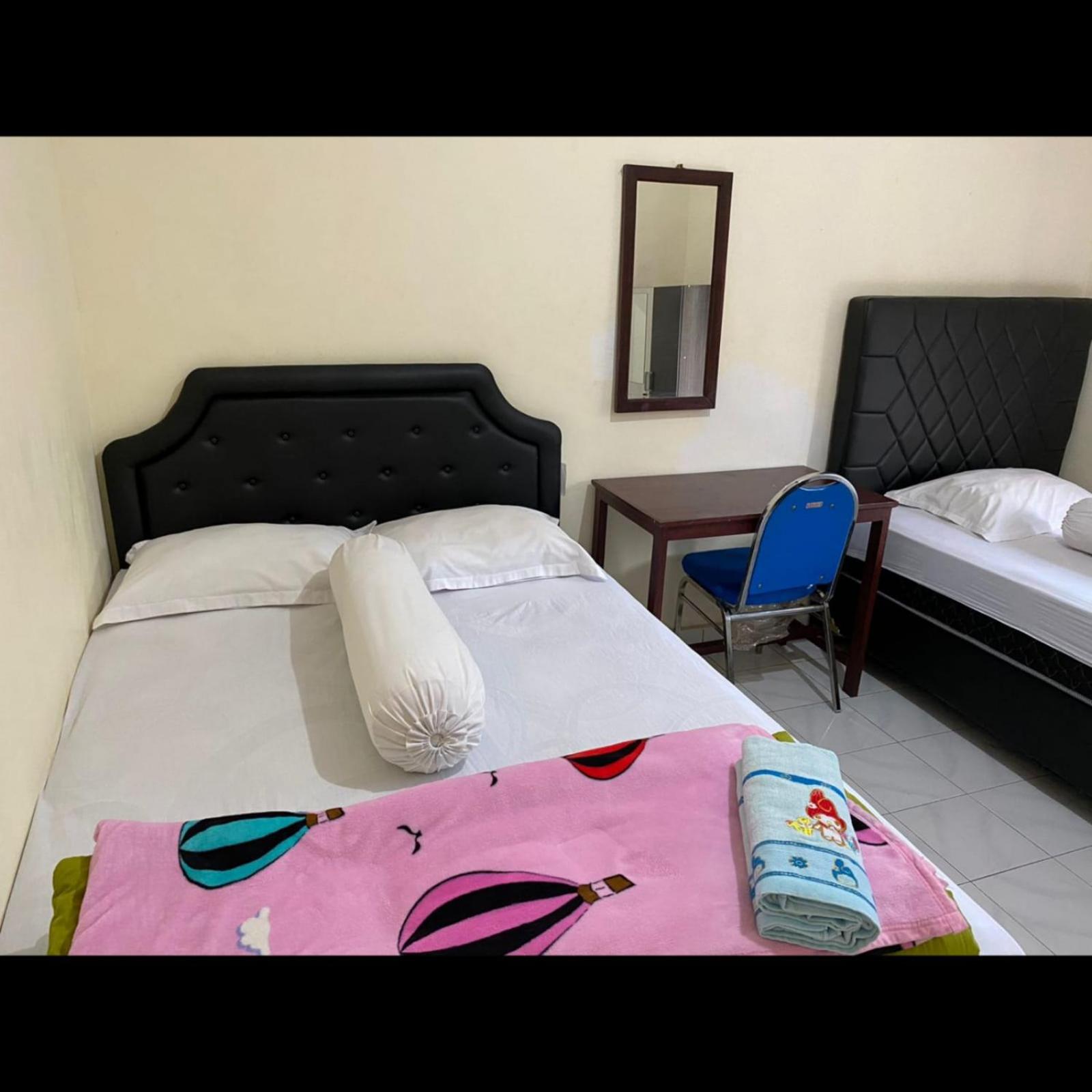 Double Room with Private Bathroom photo 3