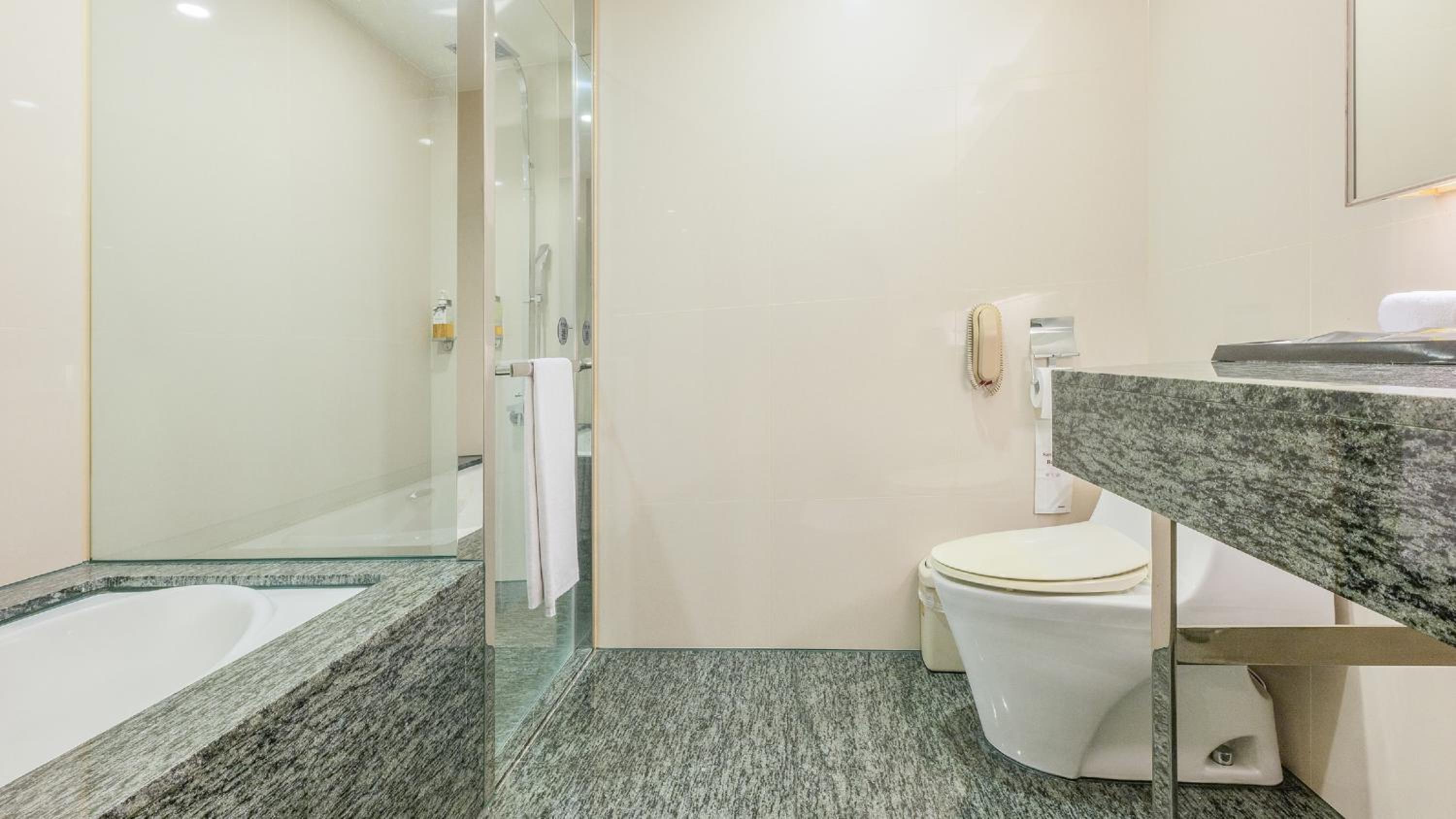 Deluxe Double Suite - Photo 7
