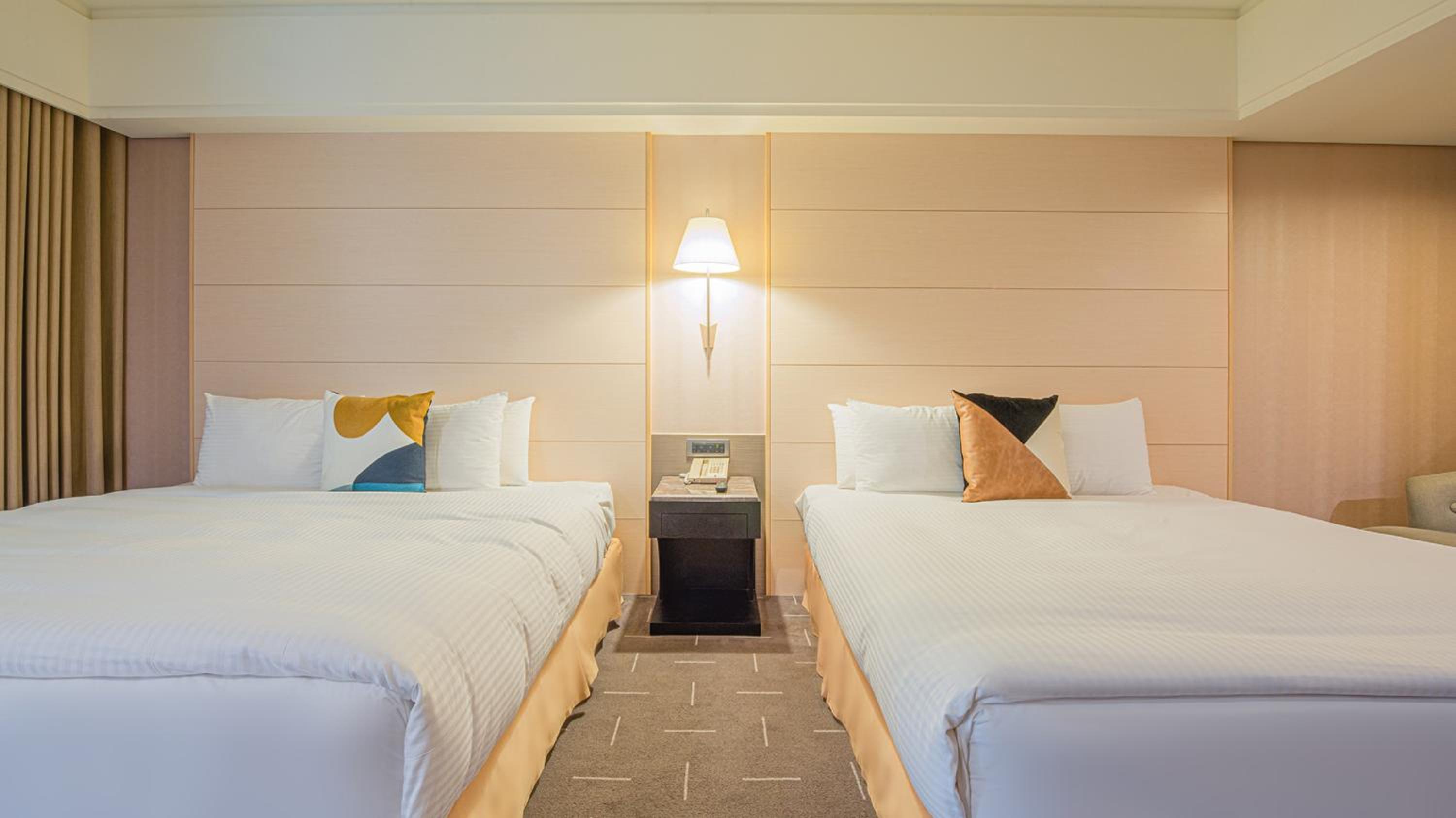 Deluxe Family Suite