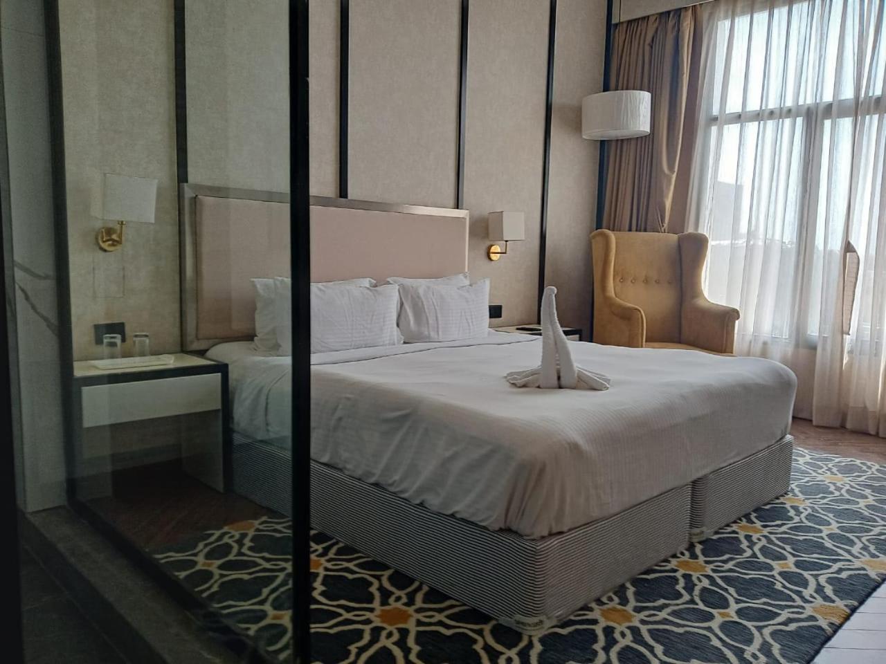 Executive Room : 20% off on session of 90 mins Spa || 15% off on F&S.B with a-la-carte selection || Complimentary welcome drinks on arrival Executive Room : 20% off on session of 90 mins Spa || 15% off on F&S.B with a-la-carte selection || Complimentary welcome drinks on arrival