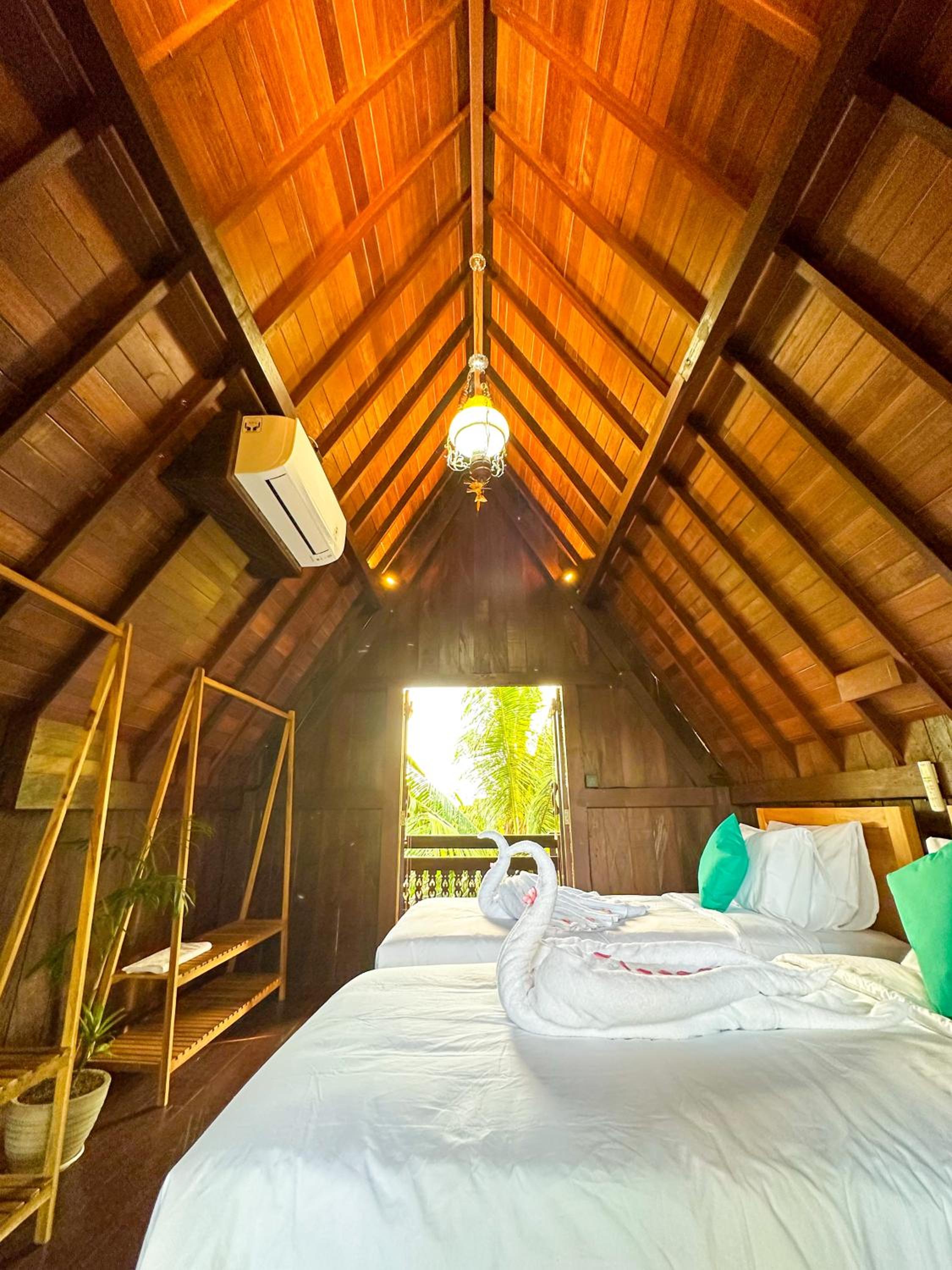Double or Twin Room with Private External Bathroom - Photo 16