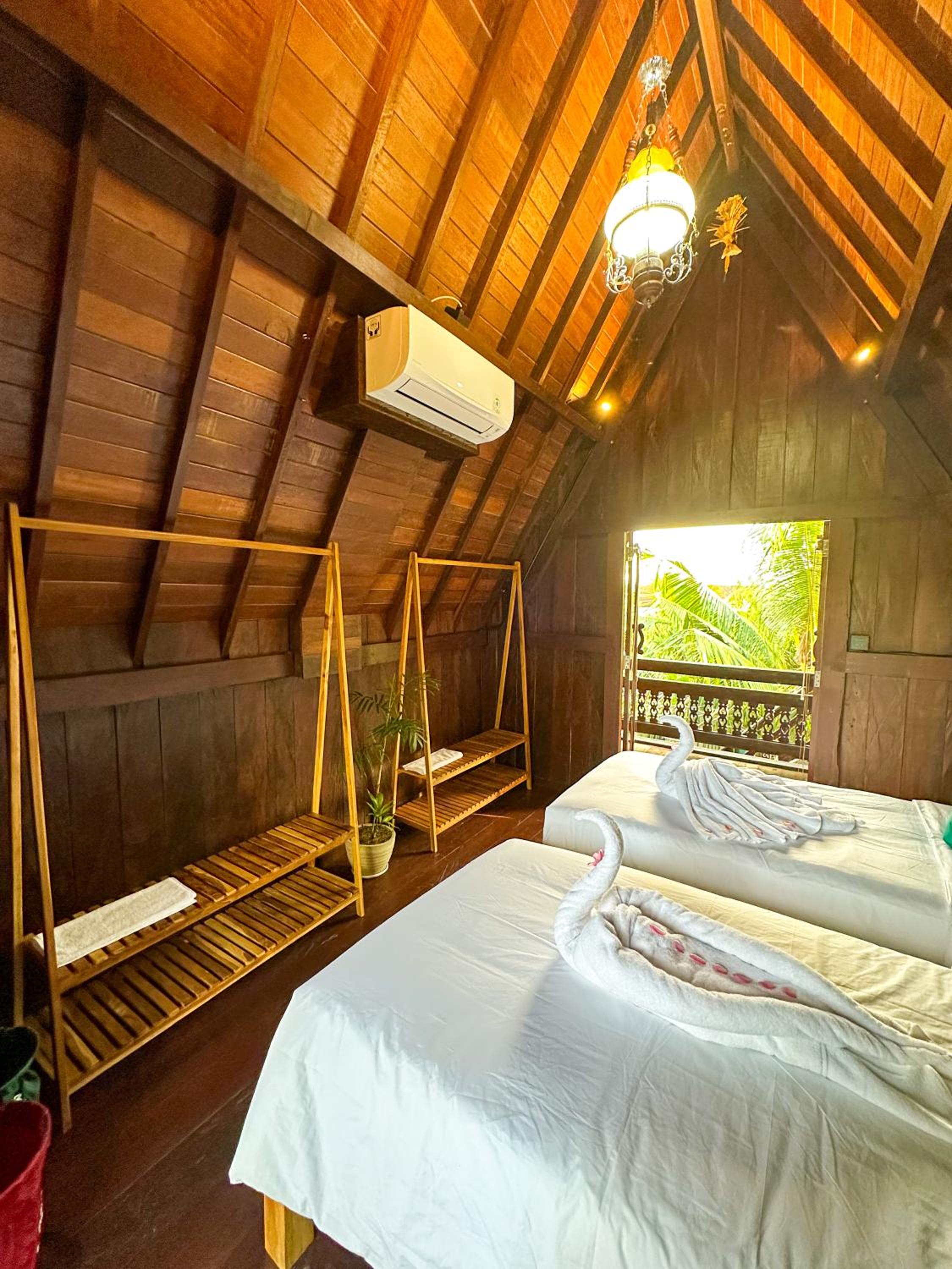 Double or Twin Room with Private External Bathroom - Photo 8