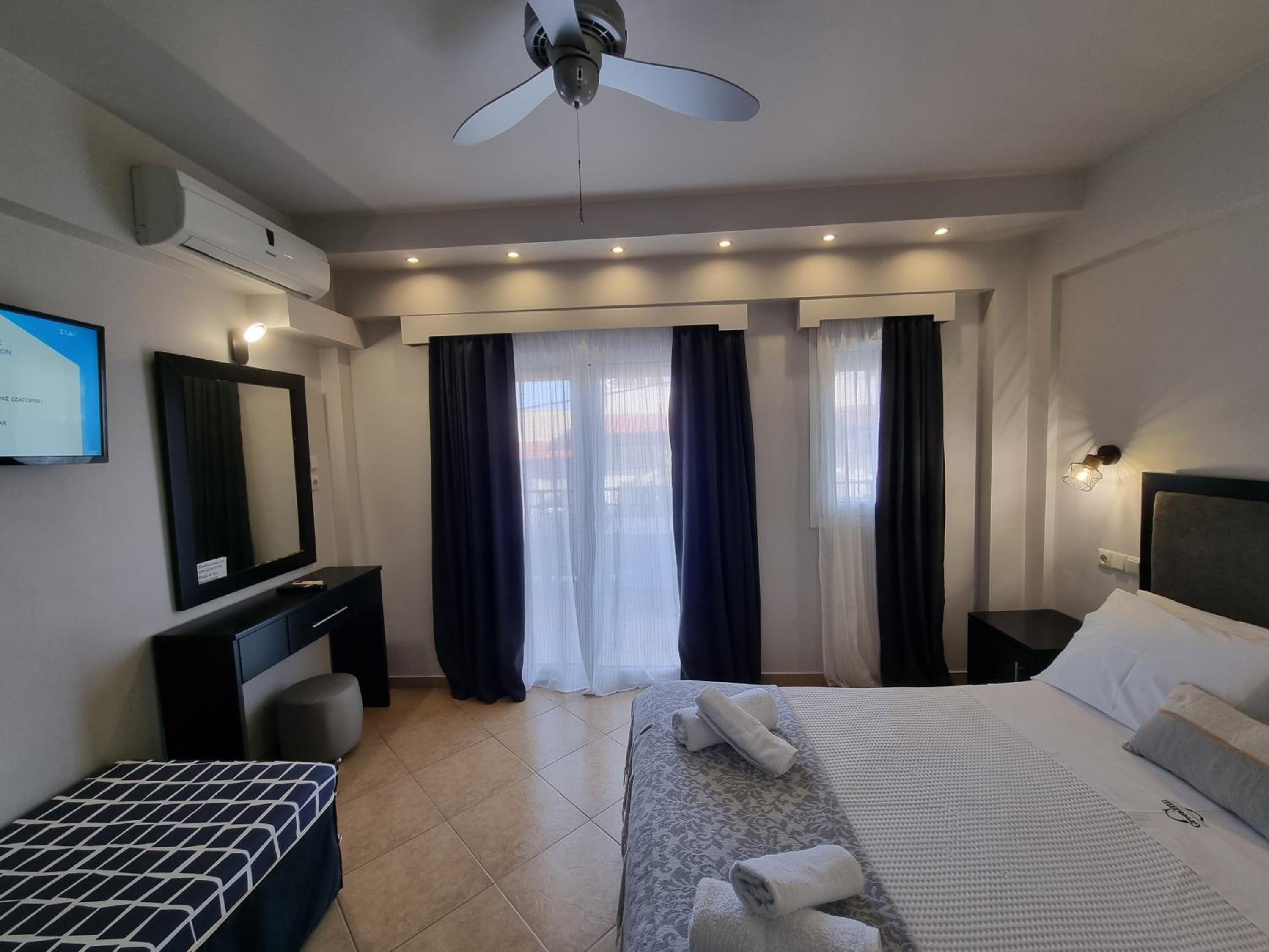 Double Room photo 3