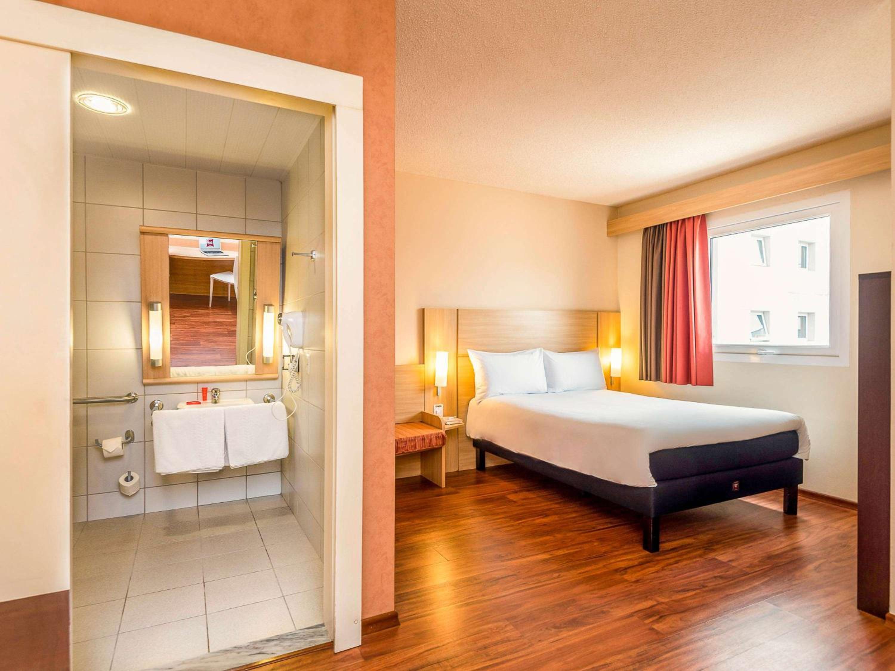 Standard Double Room - Photo 1