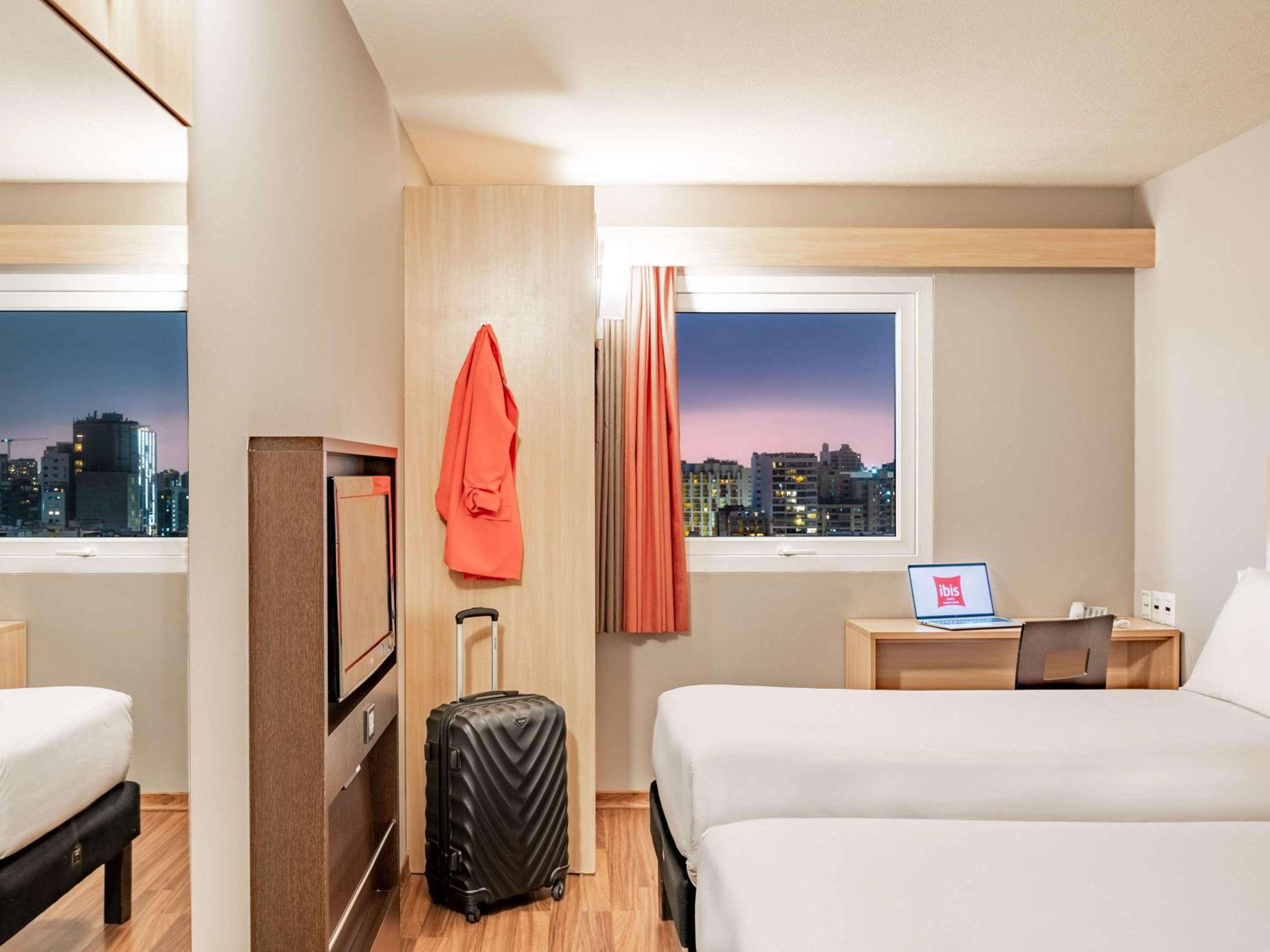 Standard Twin Room - Photo 1