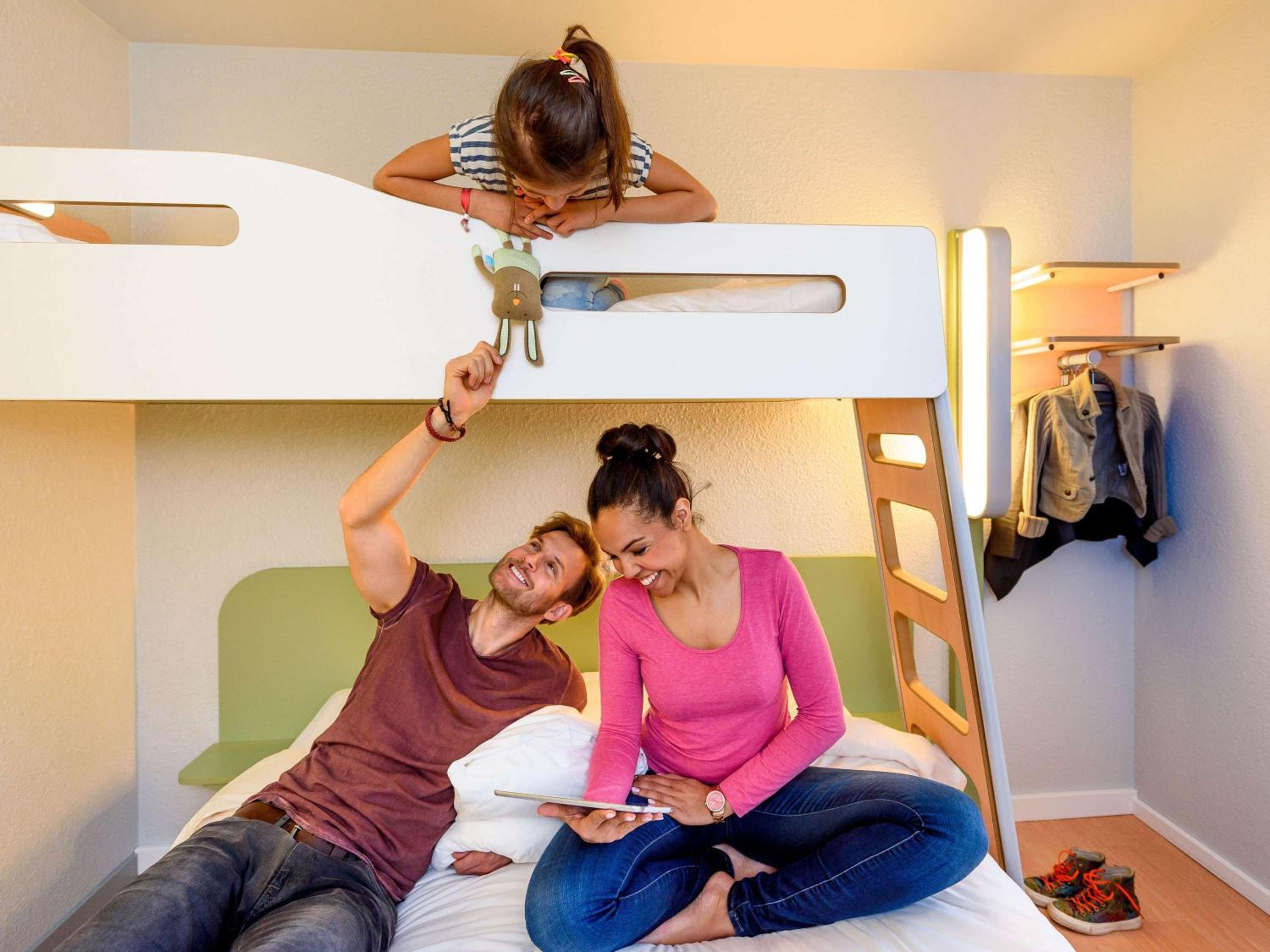 Twin Room with Bunk Bed photo 2