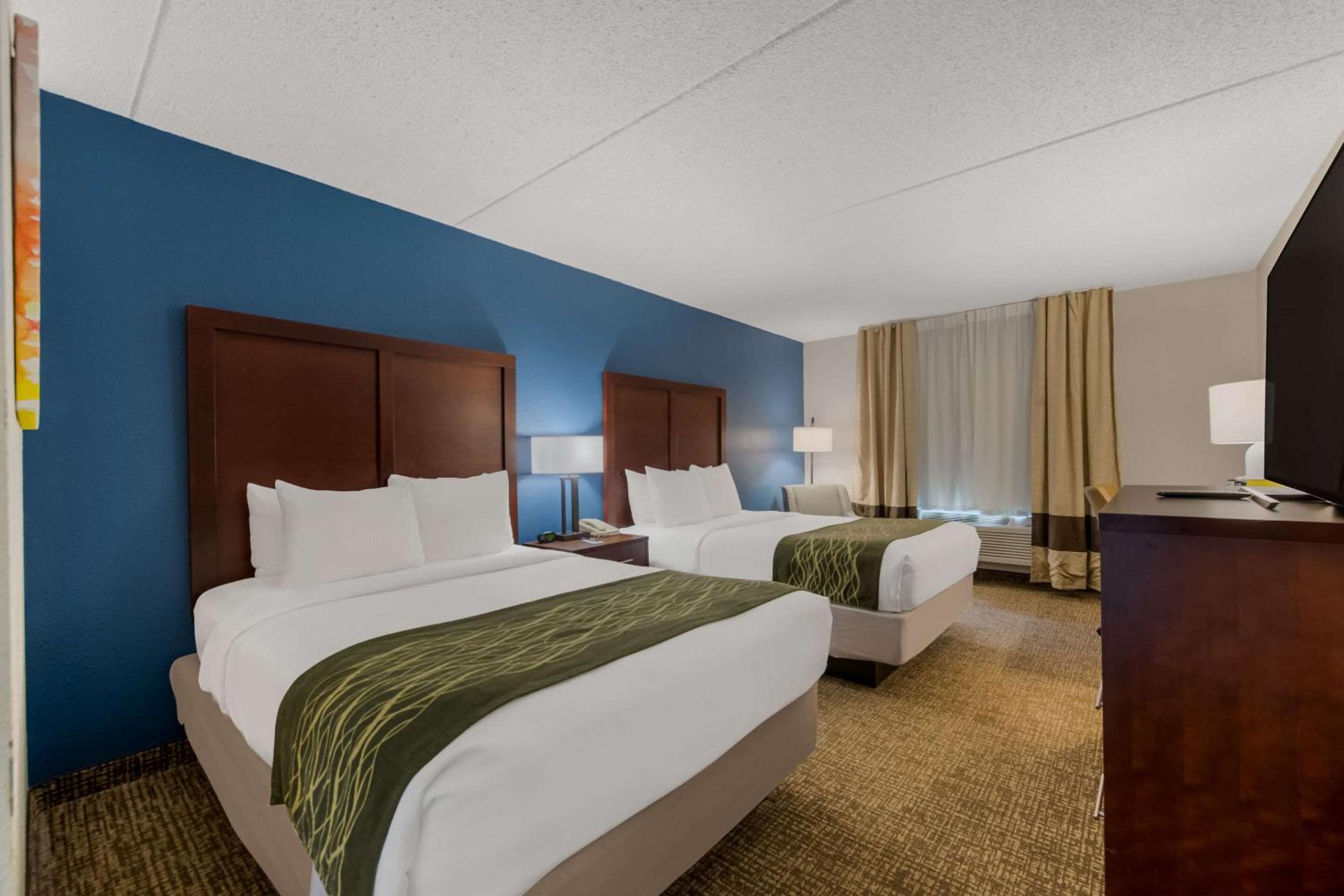 Double Room with Two Double Beds - Non-Smoking - Photo 1