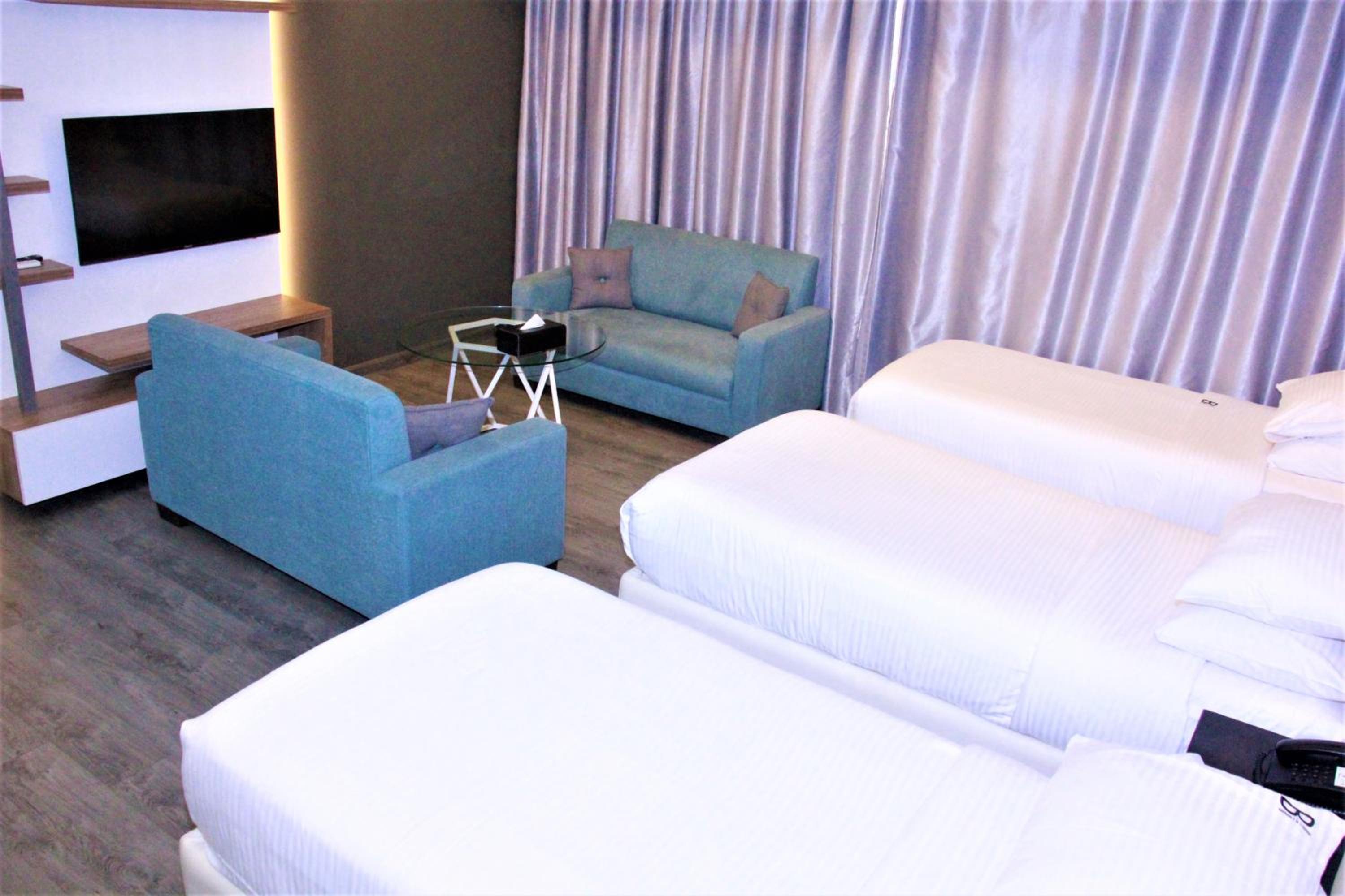 Deluxe Triple Room photo 2