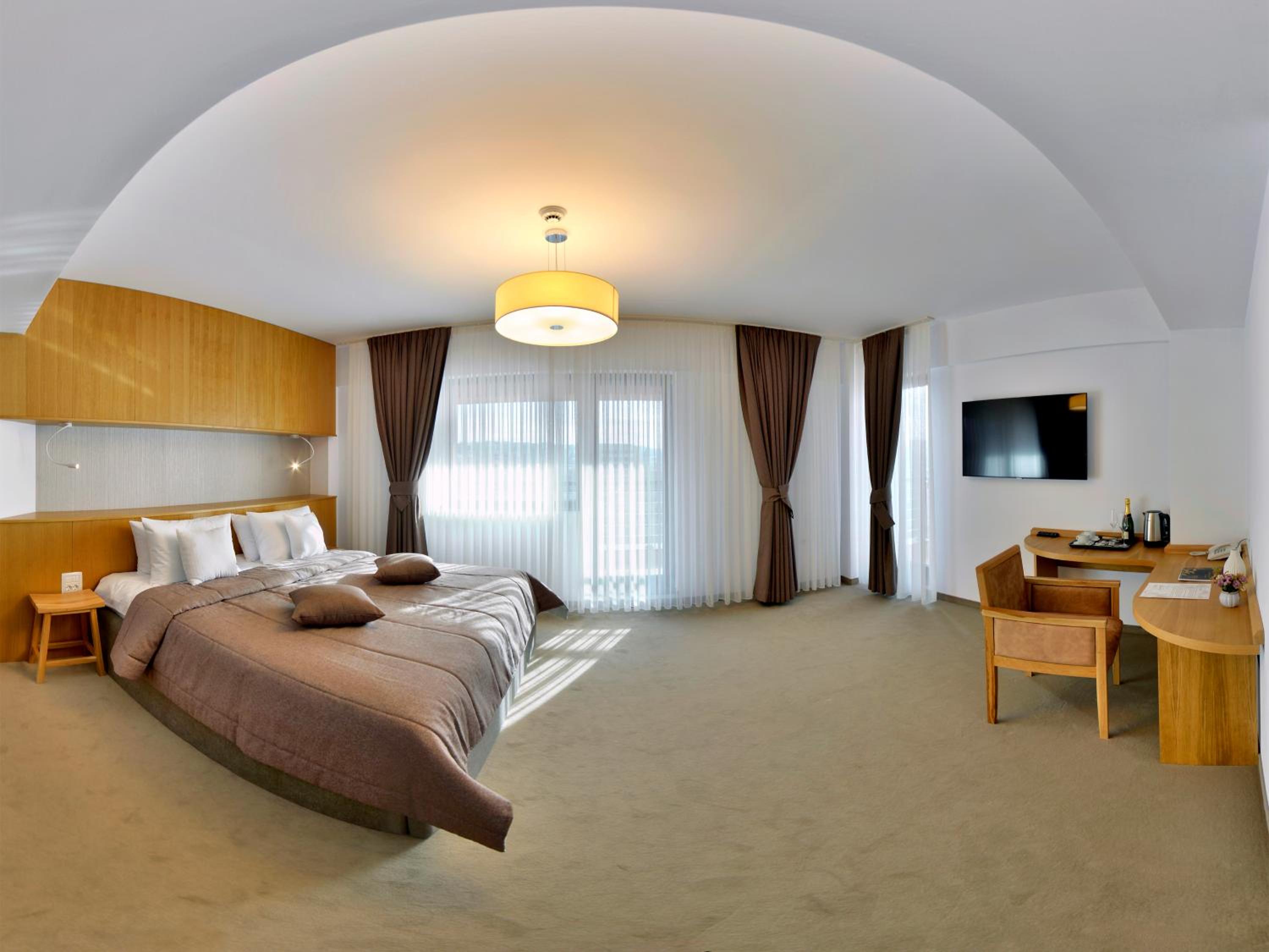 King Room with Balcony photo 2