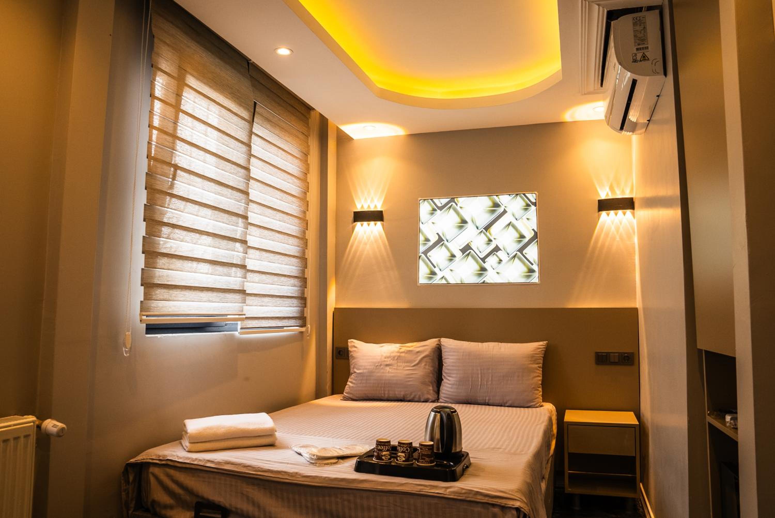 Double Room with Spa Bath photo 1