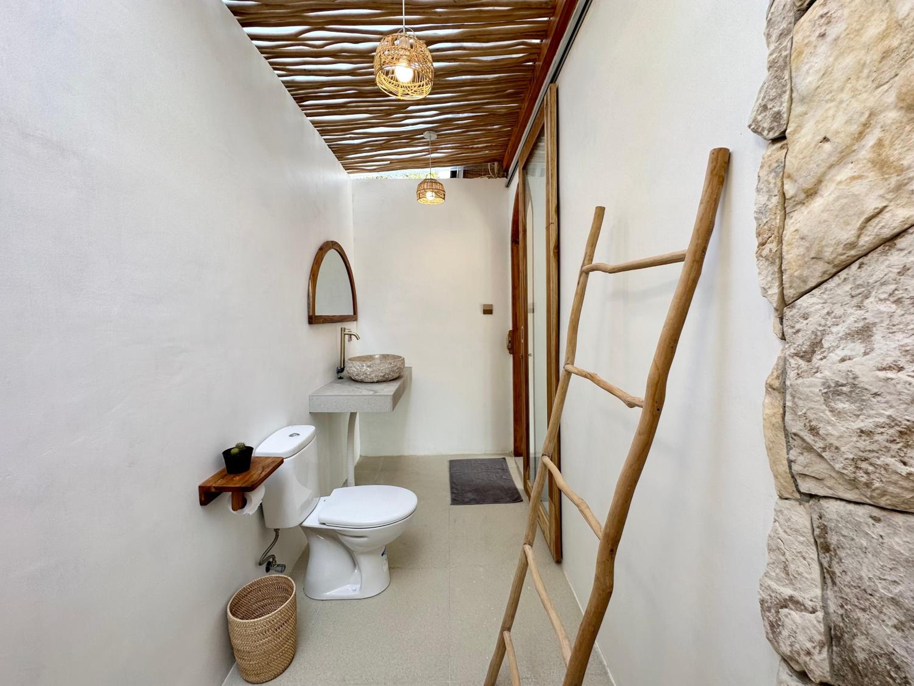 Deluxe Bungalow - Photo 17