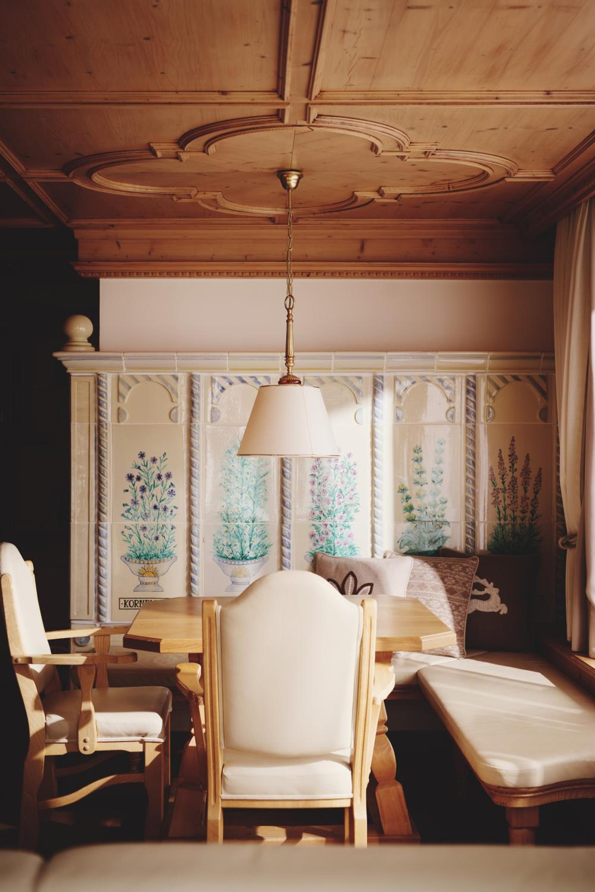 Deluxe Suite photo 2