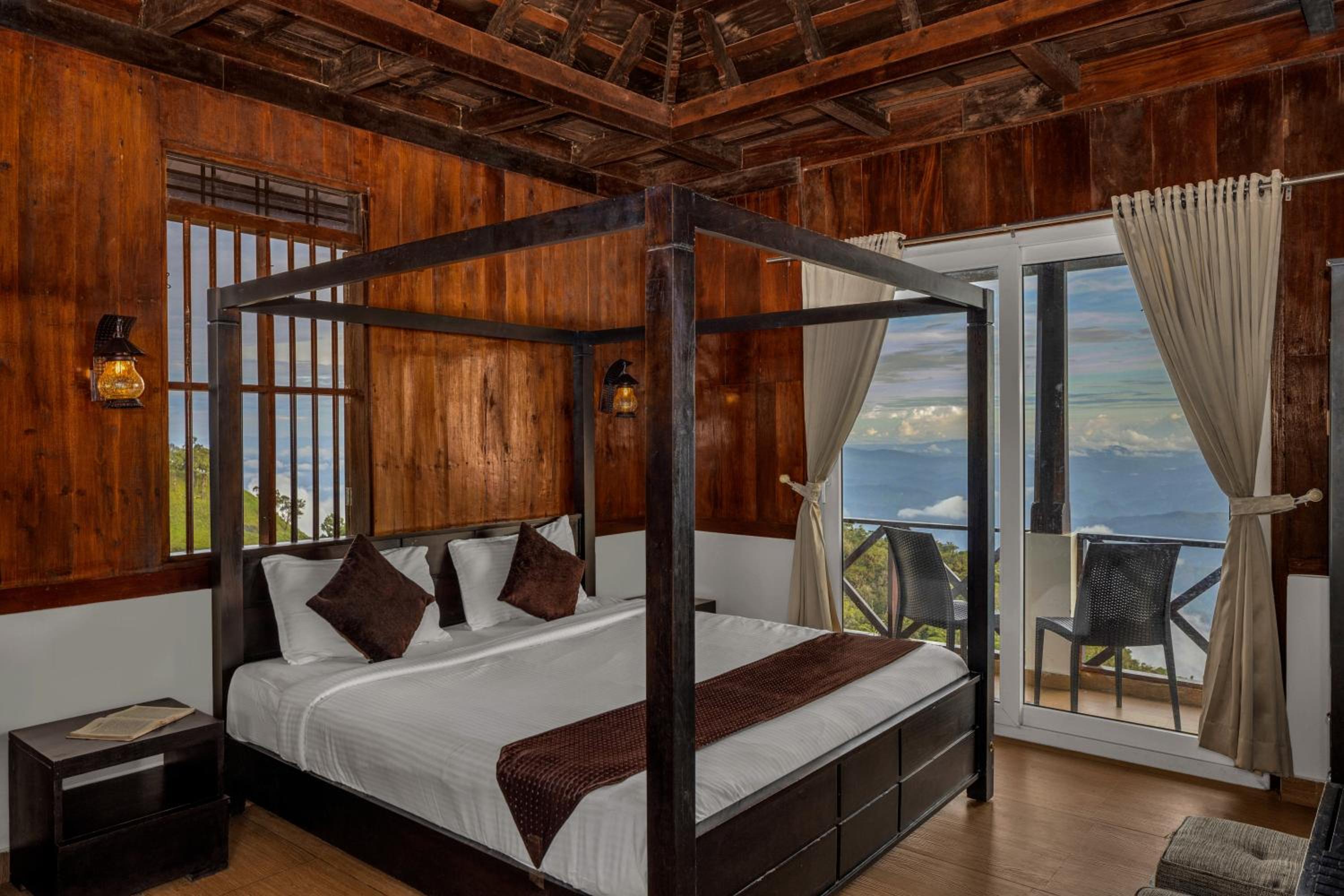 King Room with Mountain View photo 3
