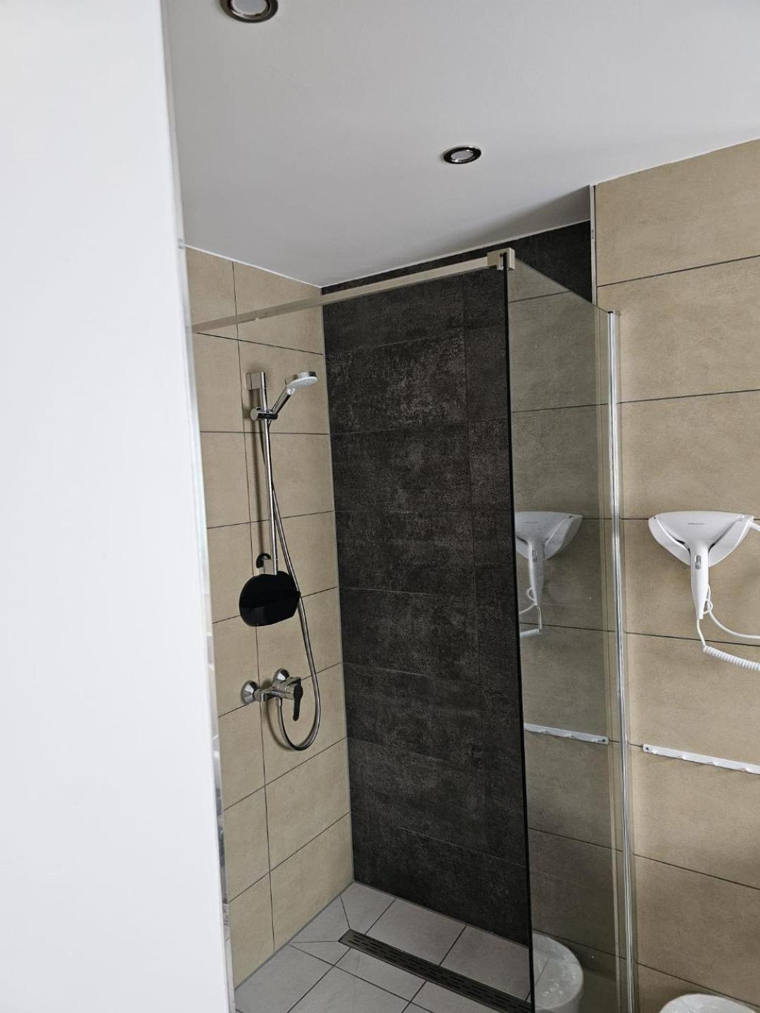 Triple Room - Disability Access photo 2