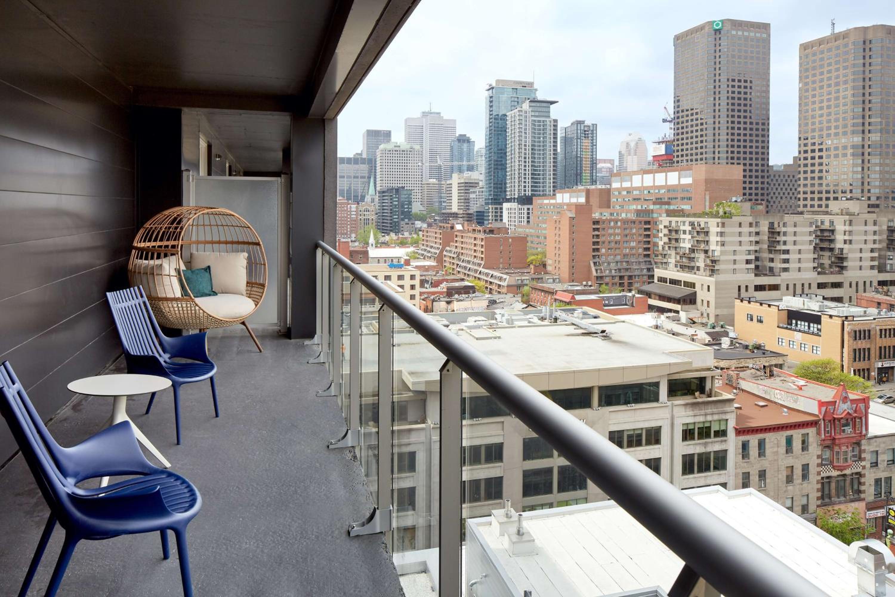 King Studio with Balcony and City View - Non-Smoking - Photo 1