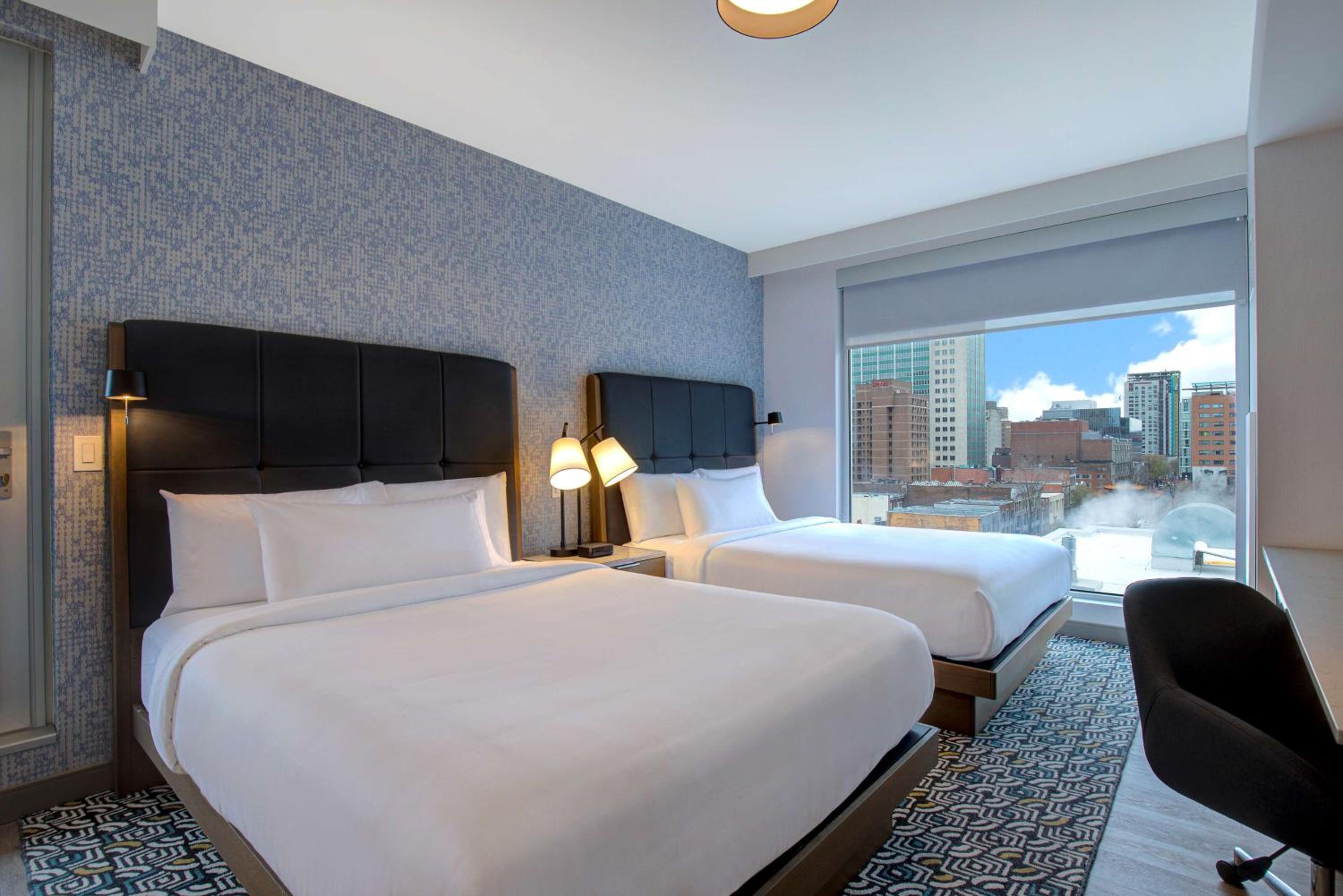 Queen Room with Two Queen Beds and City View - Non-Smoking