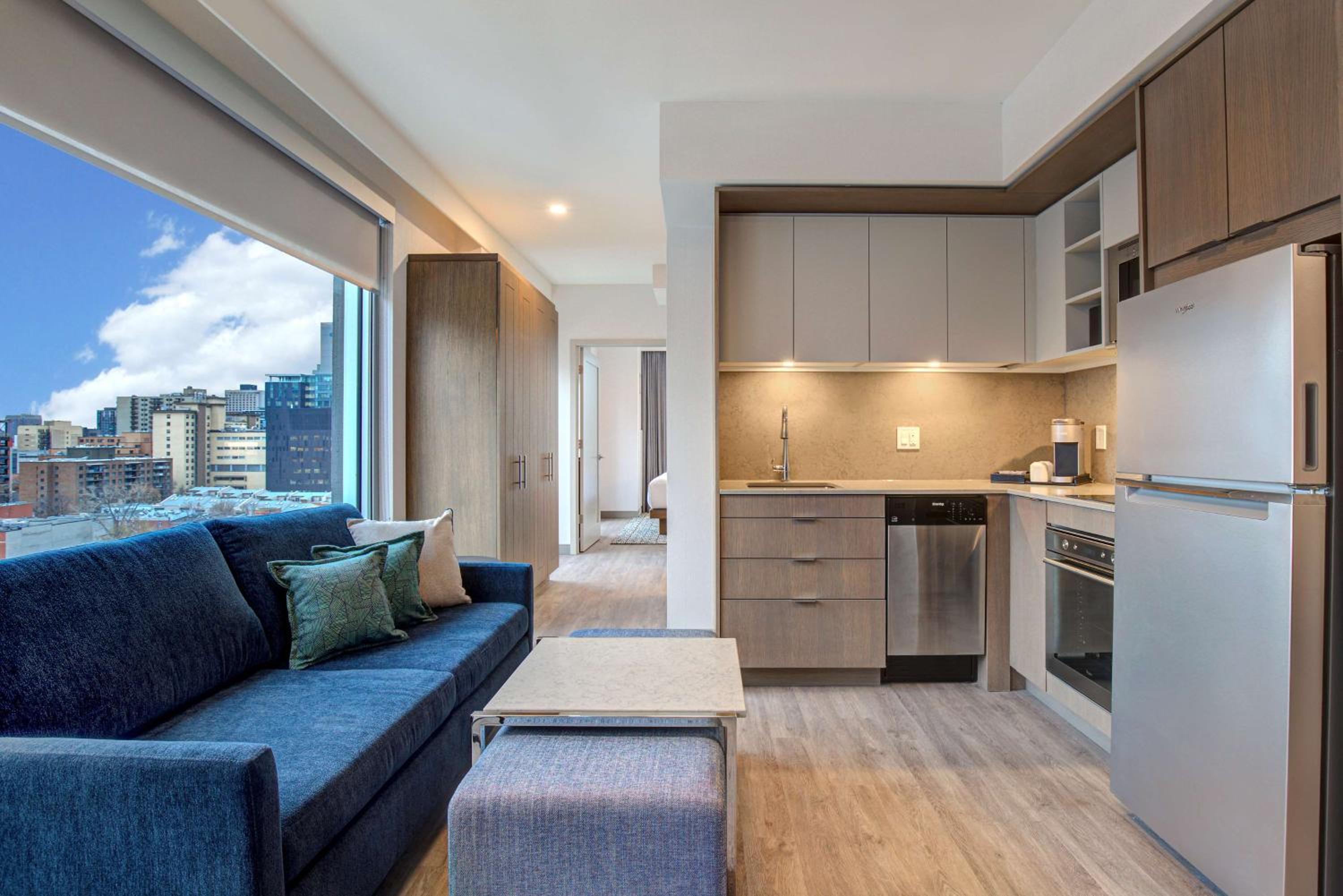 One-Bedroom King Suite with Balcony - Non-Smoking