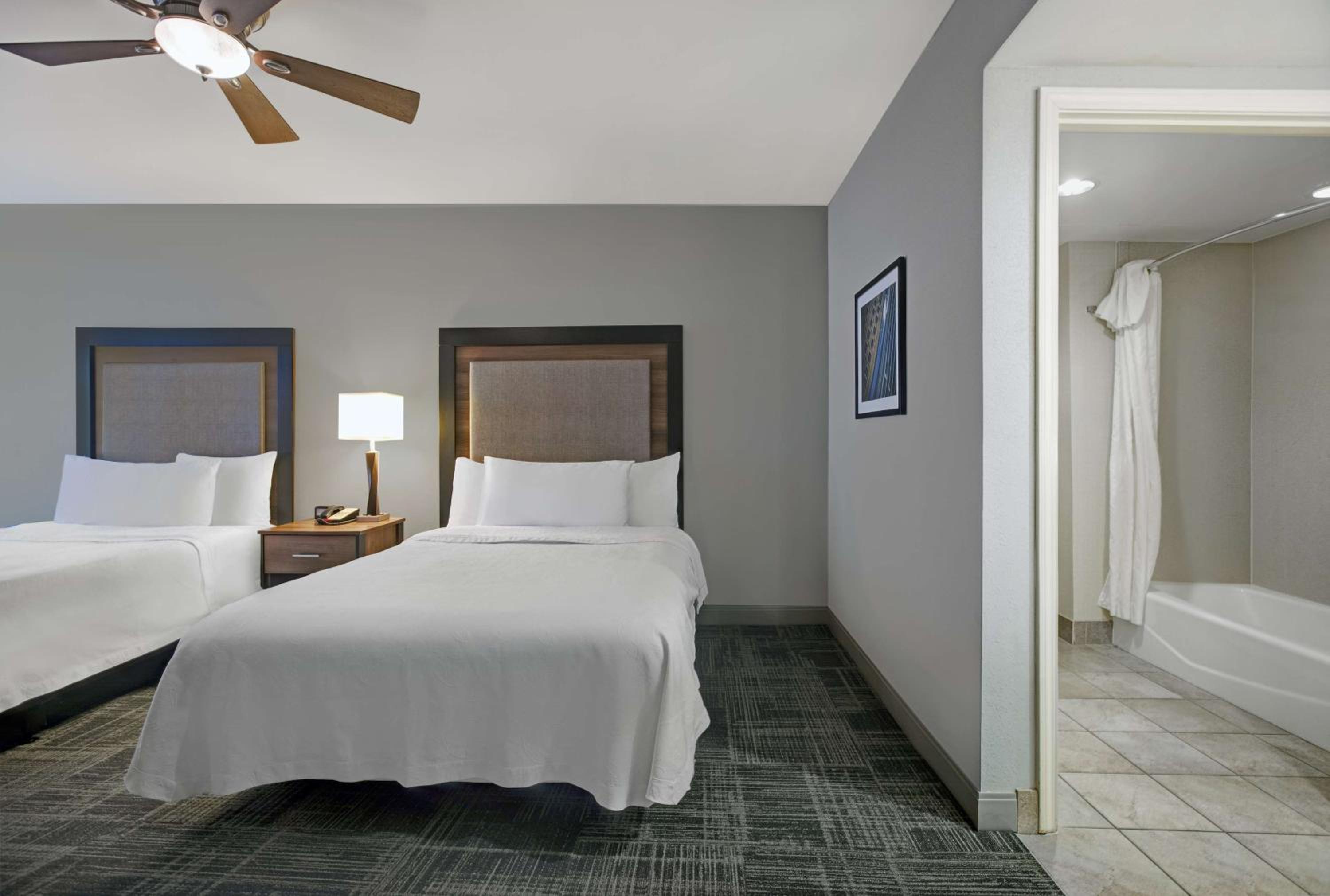 One-Bedroom Premium Suite with Two Queen Beds - Non-Smoking - Photo 1