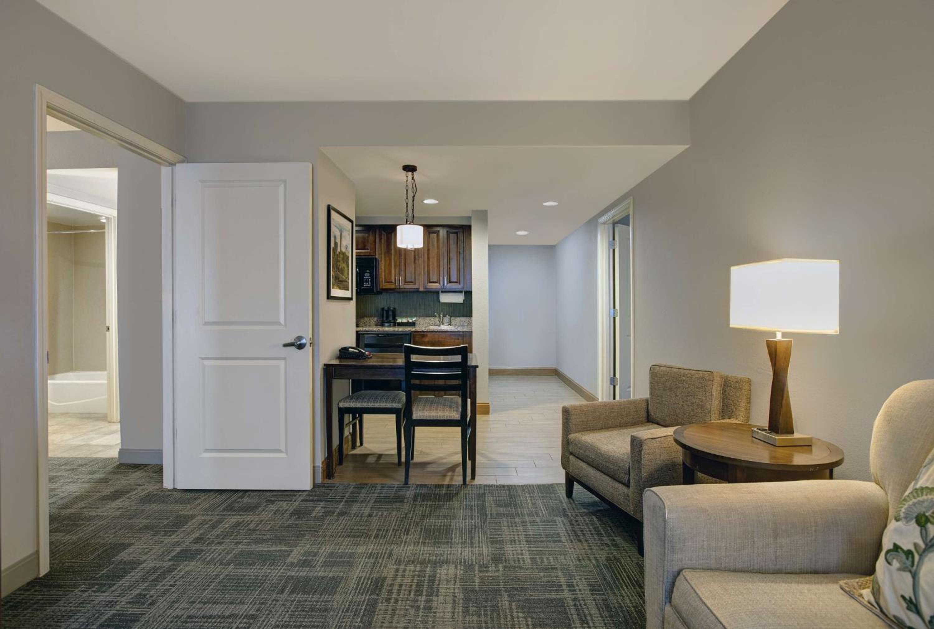 Two-Bedroom Suite - Non-Smoking - Photo 2