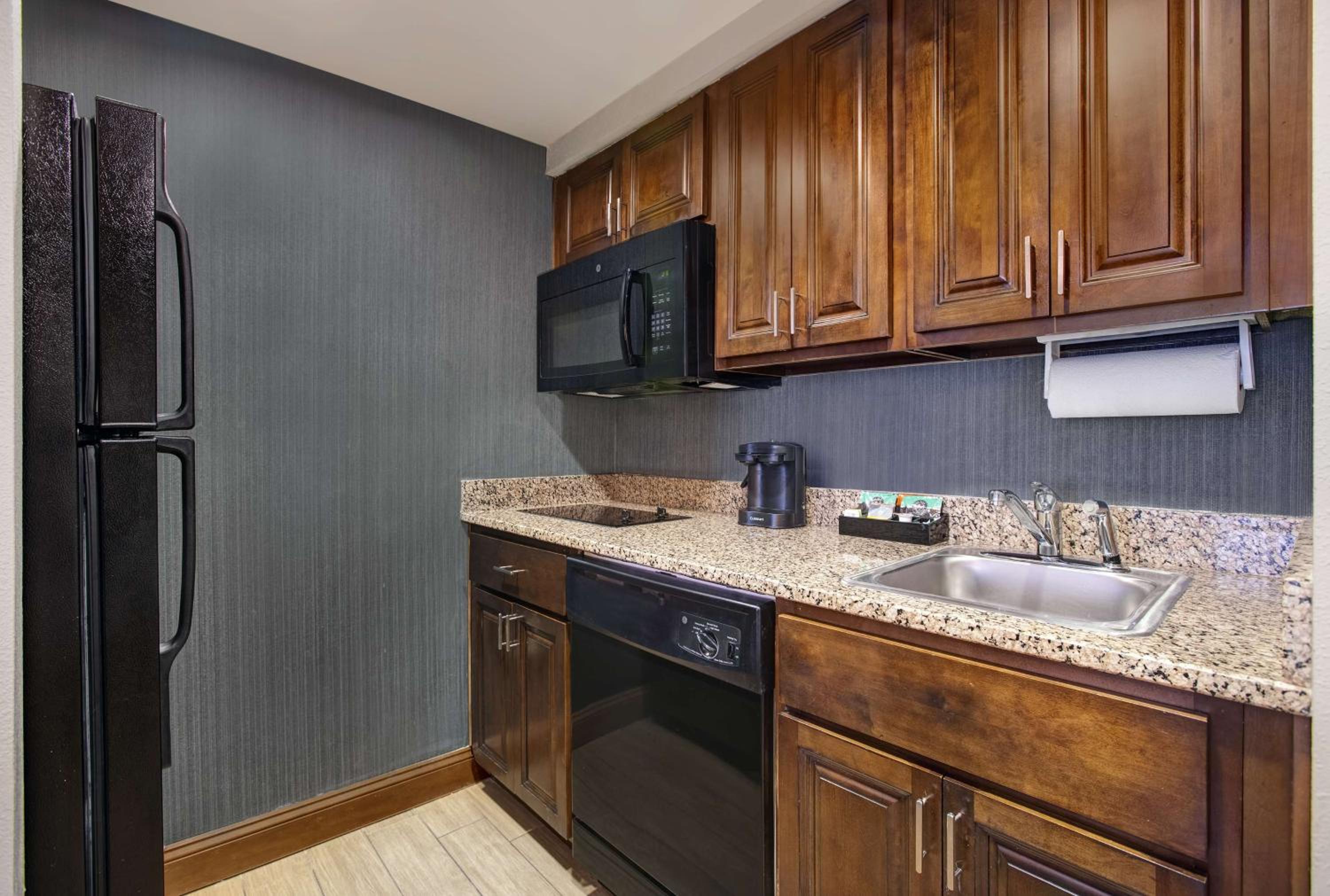 Two-Bedroom Suite - Non-Smoking - Photo 6