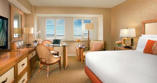 Standard King Room photo 1