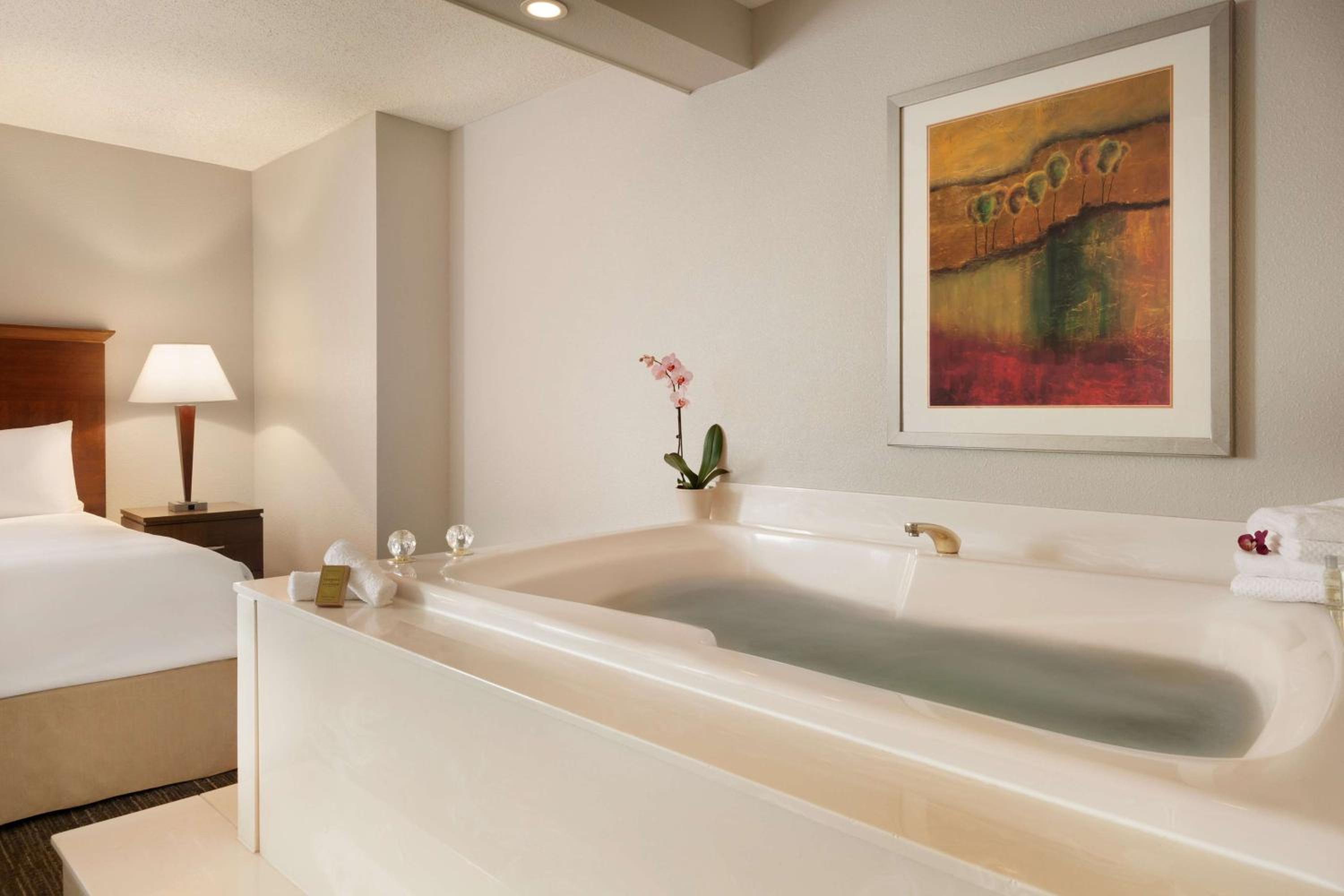 King Room with Spa Bath photo 2