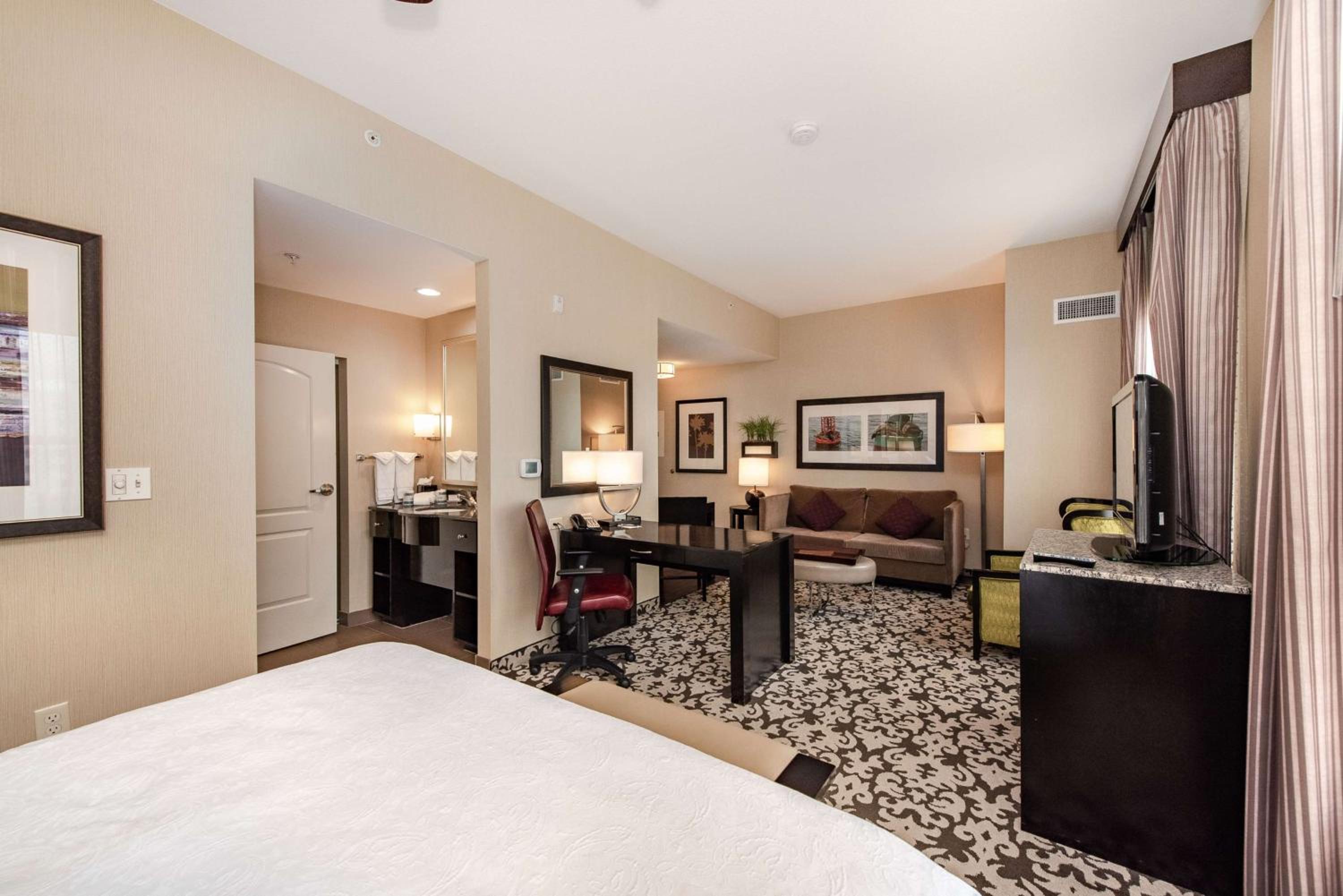 King Studio Suite - Non-Smoking - Photo 4