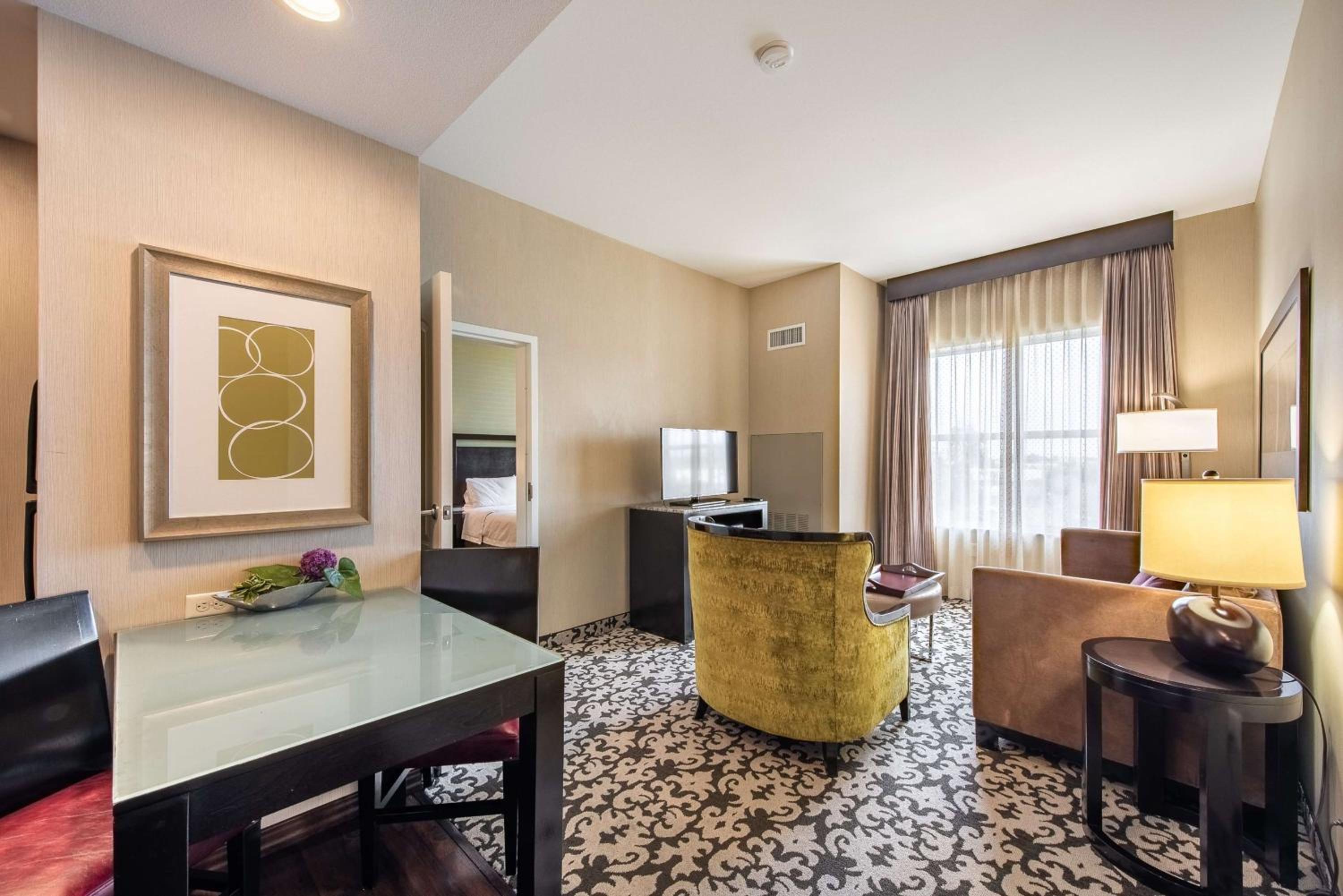 Two-Bedroom Suite - Non-Smoking - Photo 8