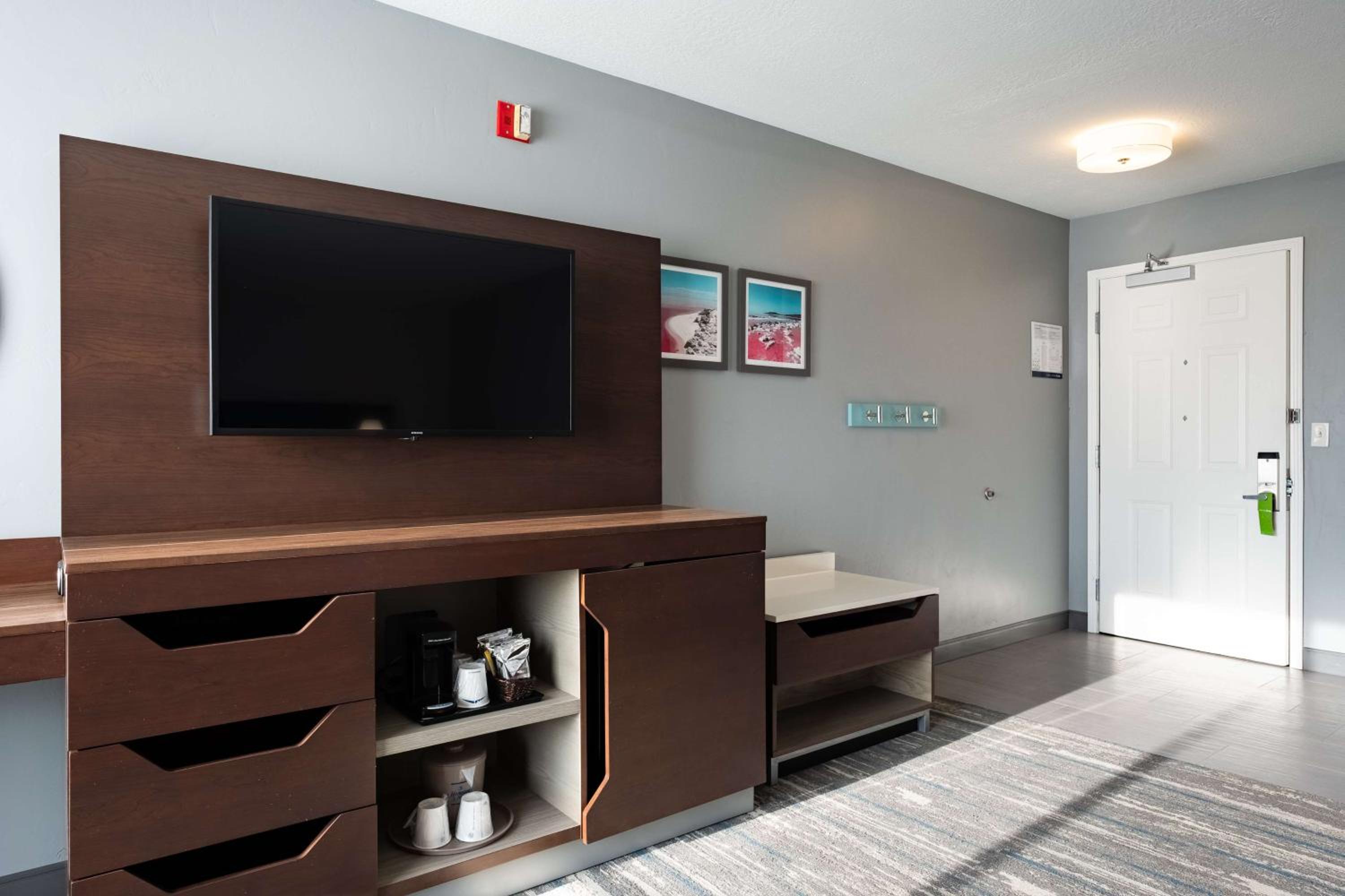 King Room - Mobility Access/Non-Smoking - Photo 2